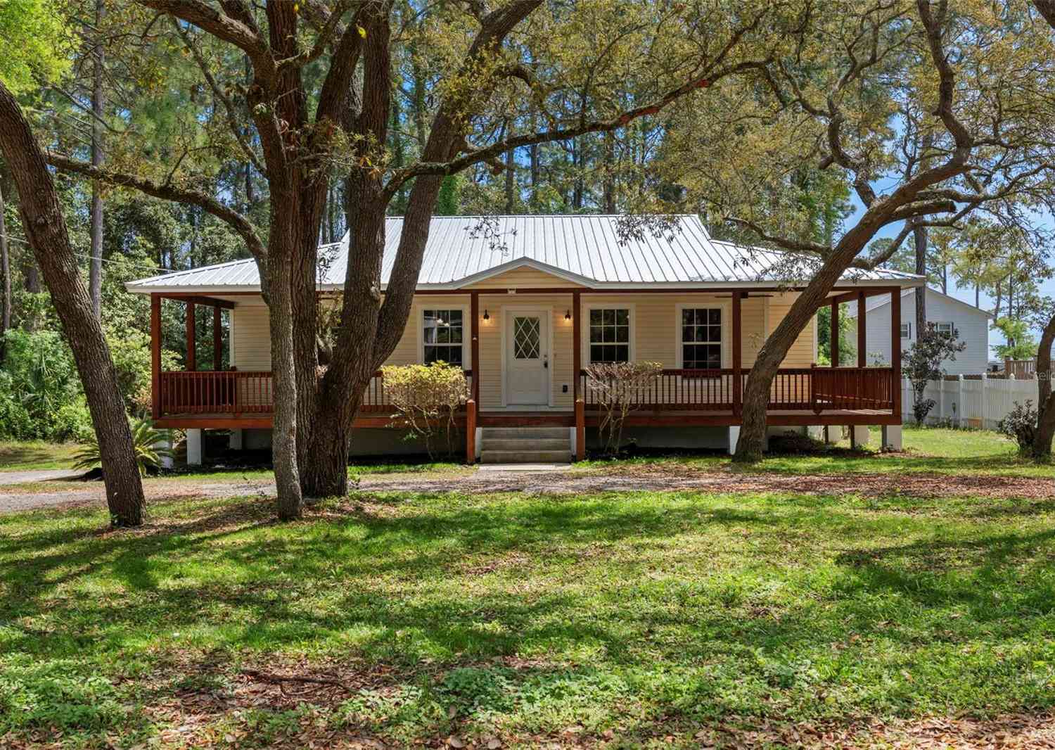 Homes For Sale - 2150 Massachusetts<br/> LANARK VILLAGE, FL 32323