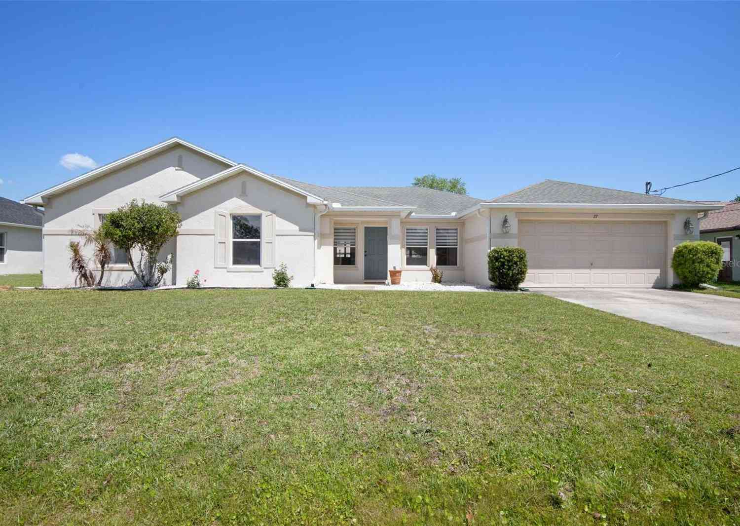 Homes For Sale - 27 Wood Arbor Lane<br/> PALM COAST, FL 32164
