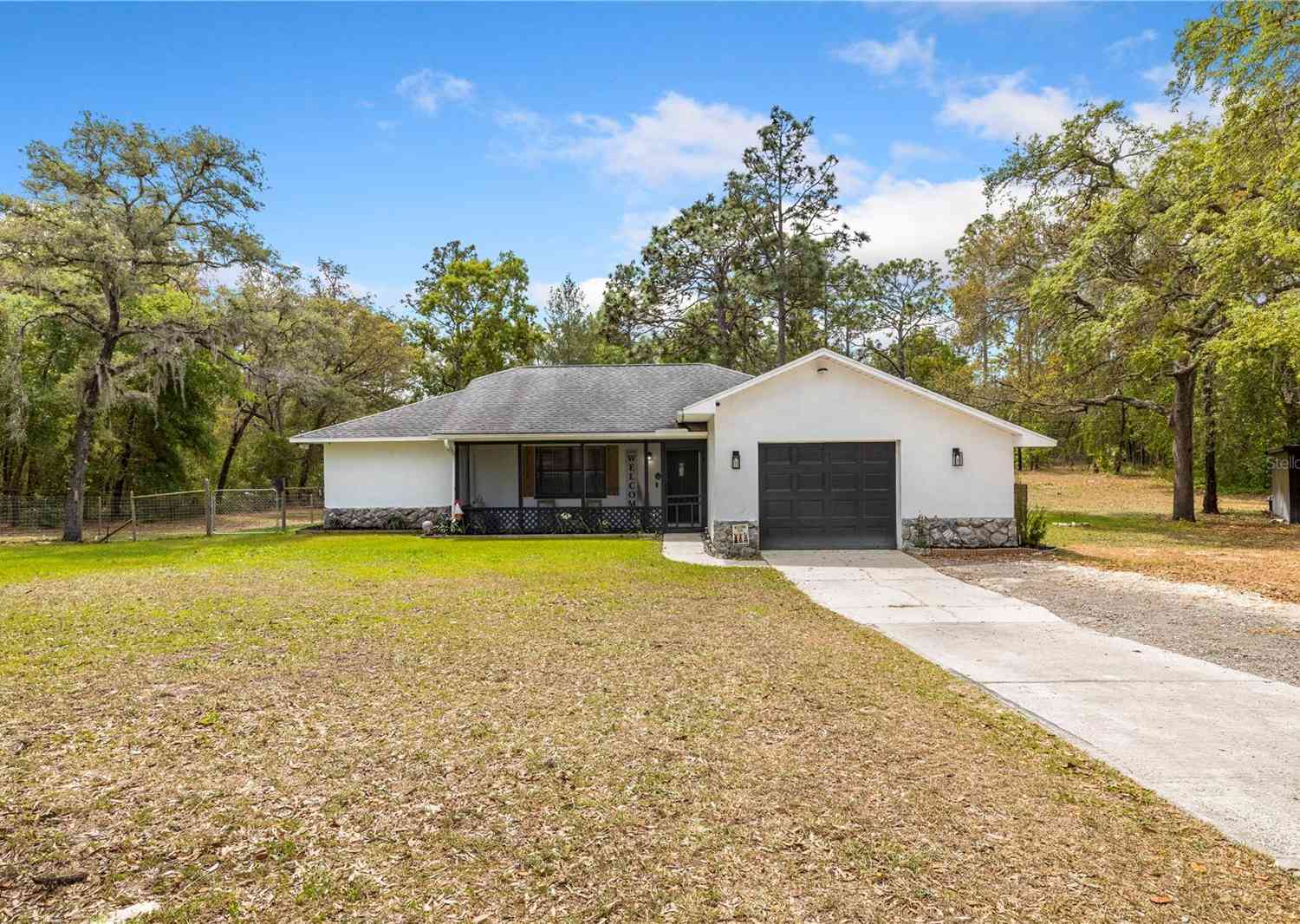 Homes For Sale - 16620 Kerry Hills Lane<br/> SPRING HILL, FL 34610