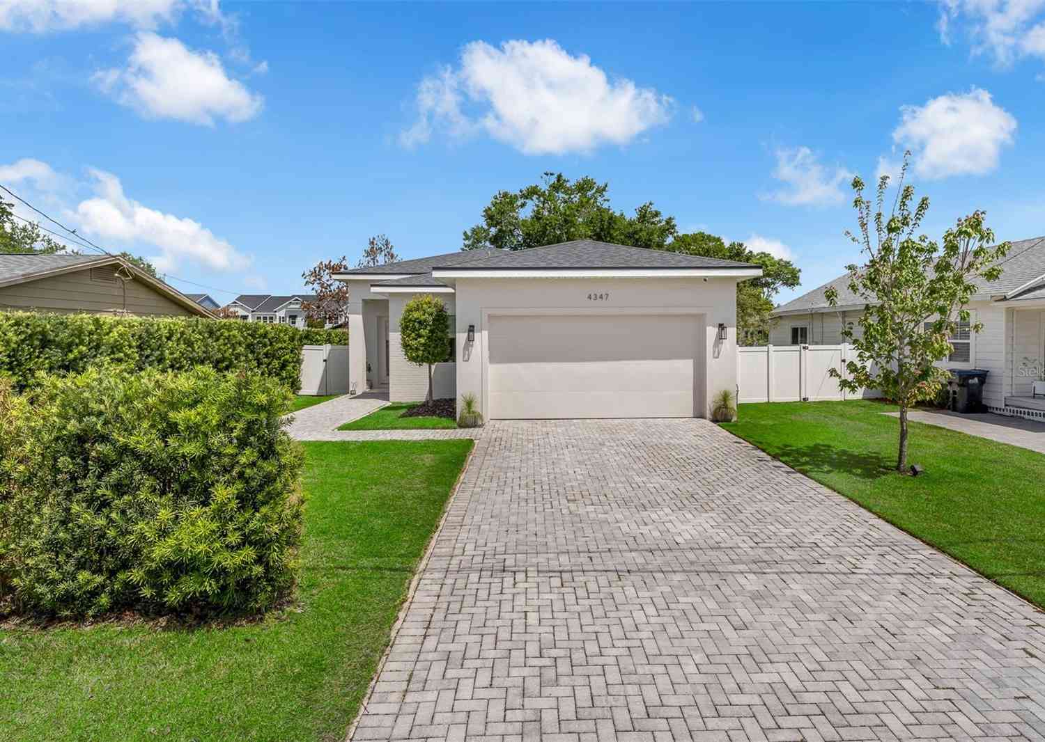 Homes For Sale - 4347 Daubert Street<br/> ORLANDO, FL 32803