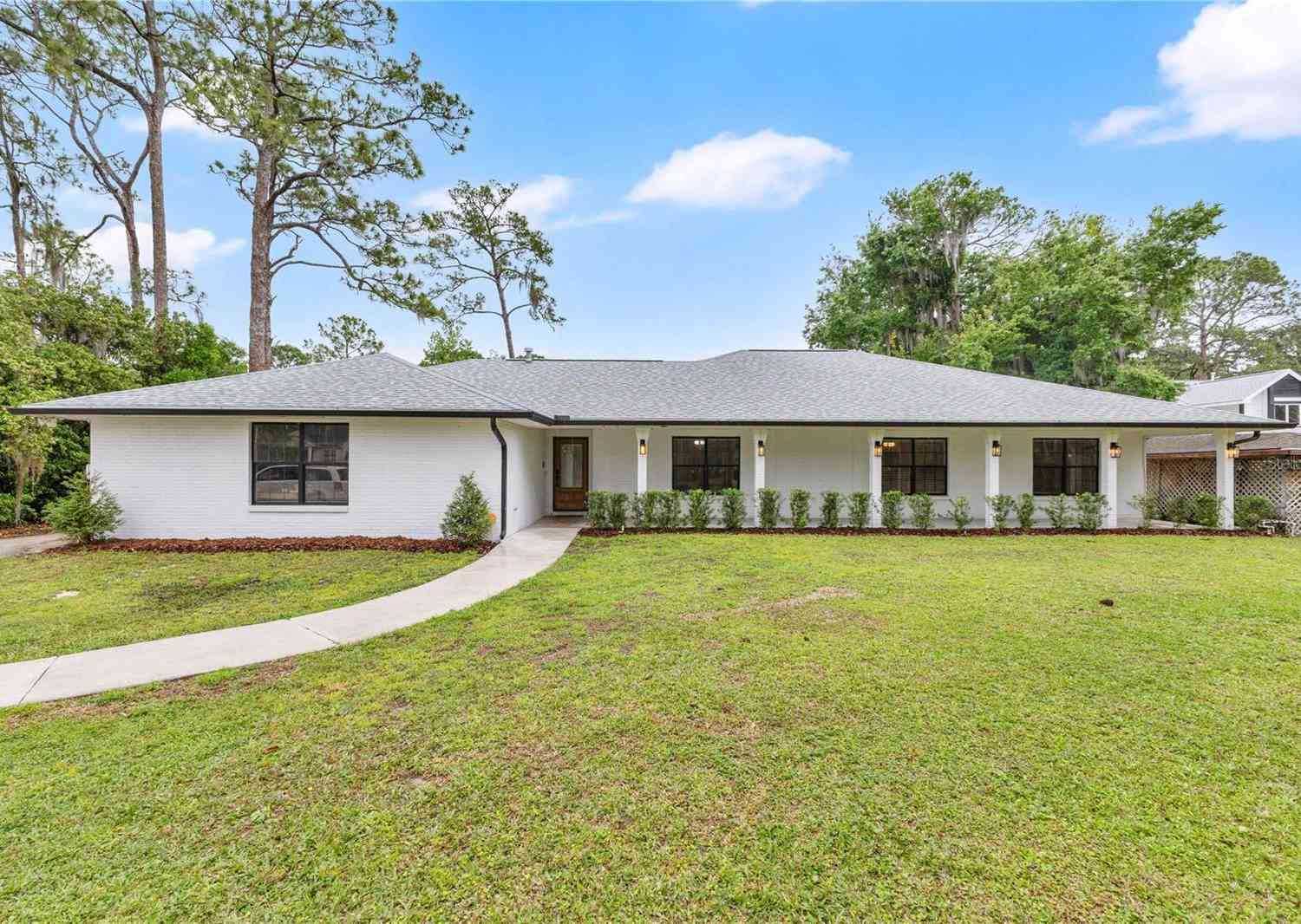 Homes For Sale - 1985 Mustang Court<br/> Saint Cloud, FL 34771