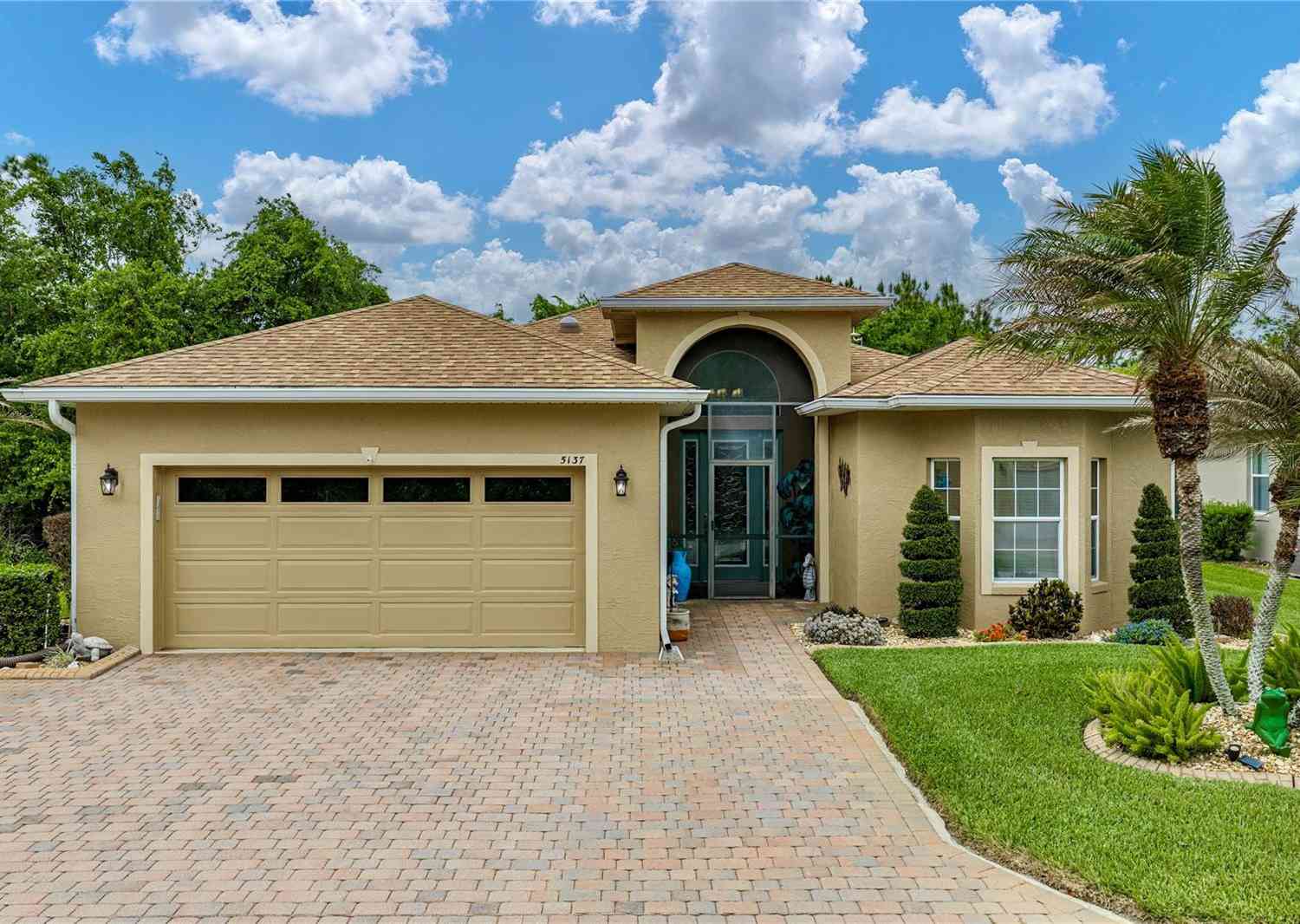 Homes For Sale - 5137 Winged Foot Lane<br/> WINTER HAVEN, FL 33884