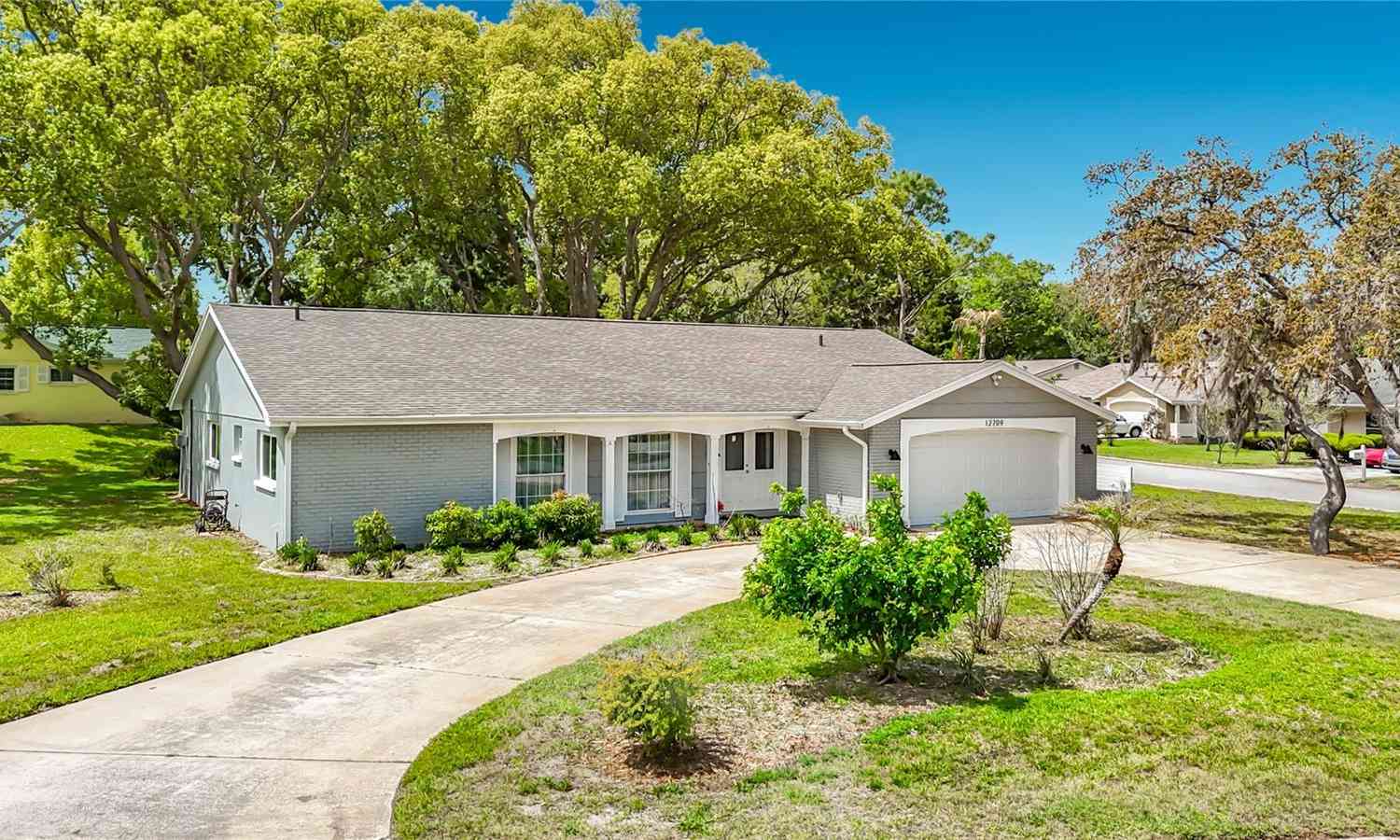 Homes For Sale - 12709 Castleberry Court<br/> HUDSON, FL 34667