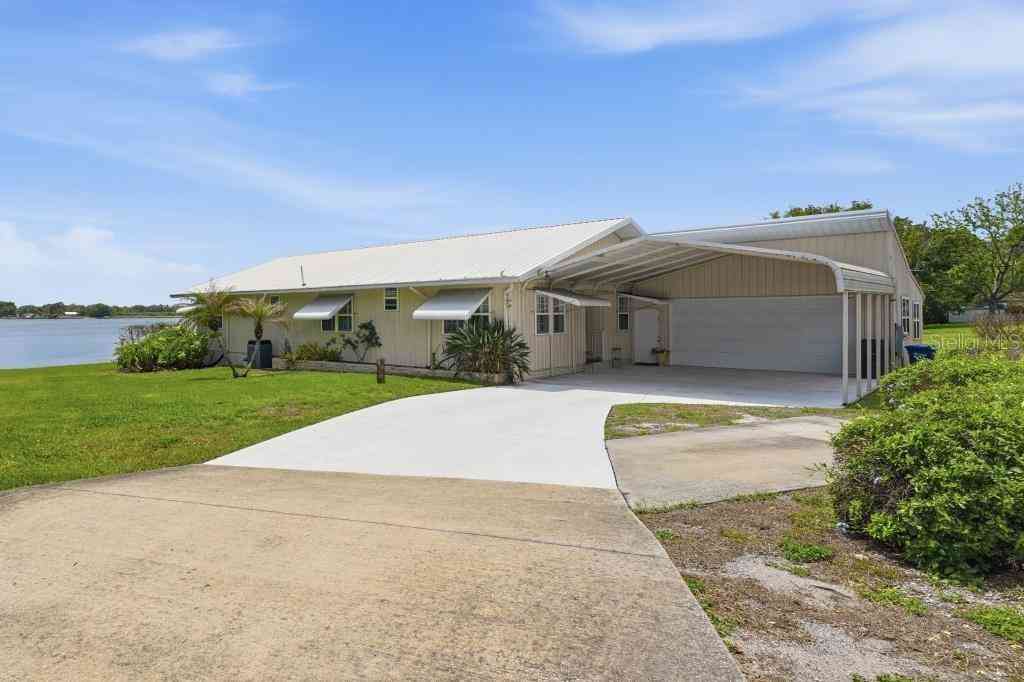 Homes For Sale - 585 Sellars Drive<br/> LAKE ALFRED, FL 33850