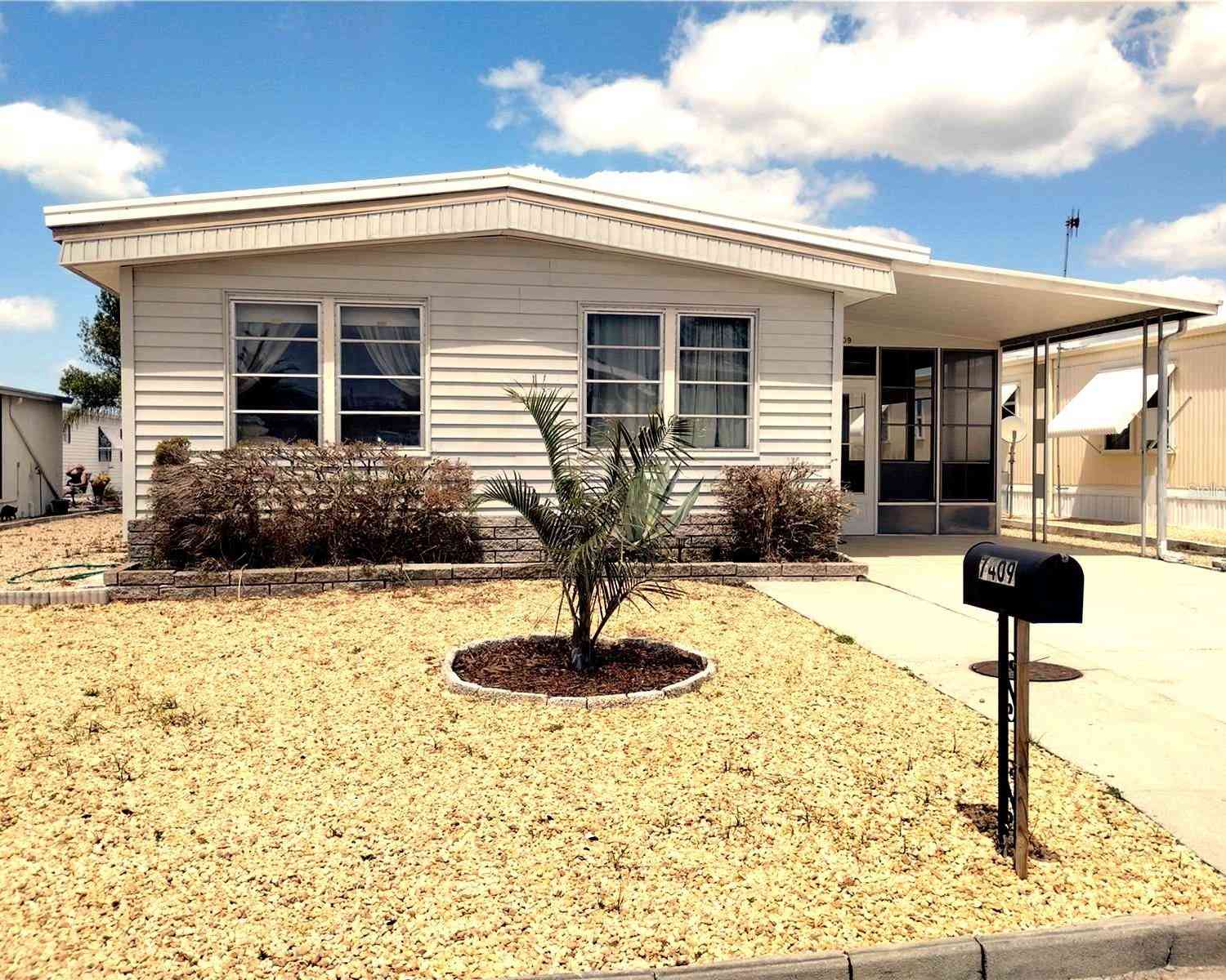 Mobile Home For Sale - 7409 Skyline Drive<br/> HUDSON, FL 34667