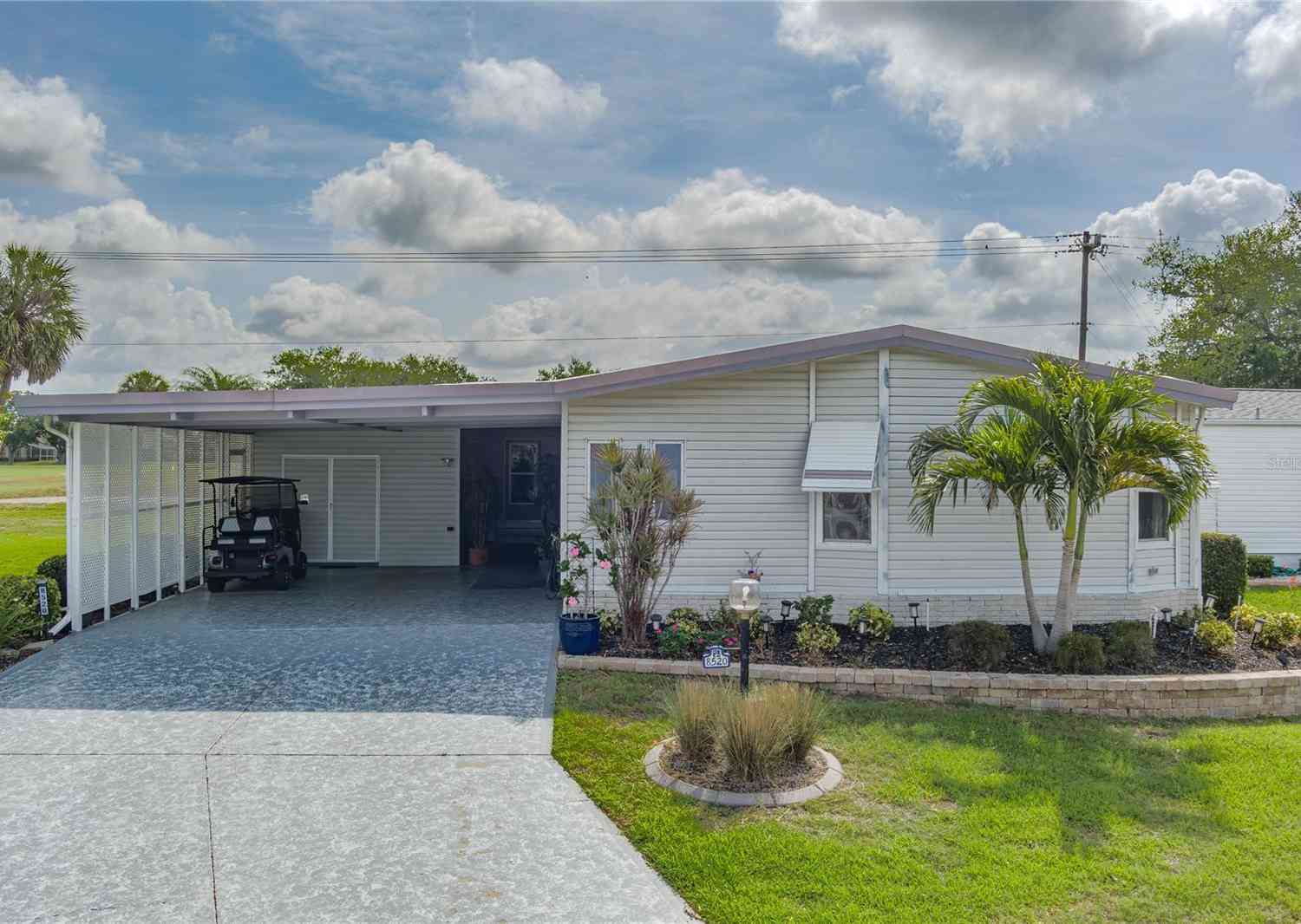 Mobile Home For Sale - 8520 Countess Avenue Circle<br/> PALMETTO, FL 34221