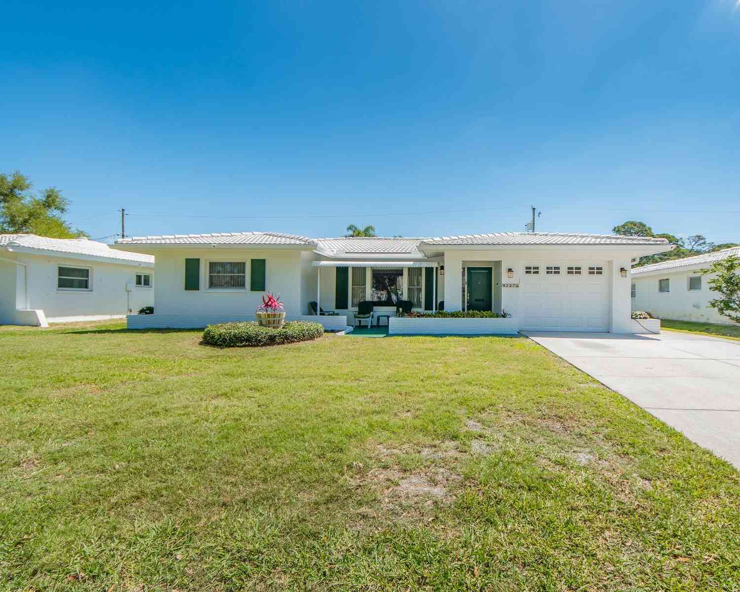 Homes For Sale - 9227 143rd Street<br/> SEMINOLE, FL 33776