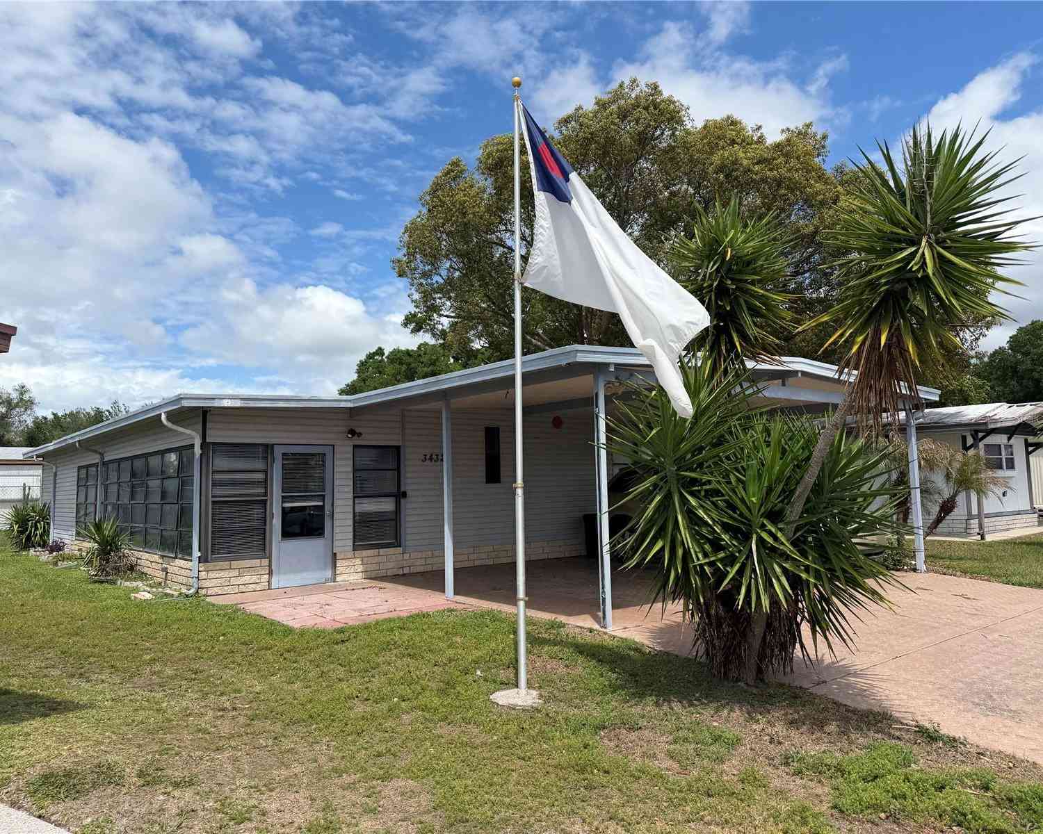 Mobile Home For Sale - 34321 Countryside Drive<br/> Wesley Chapel, FL 33543