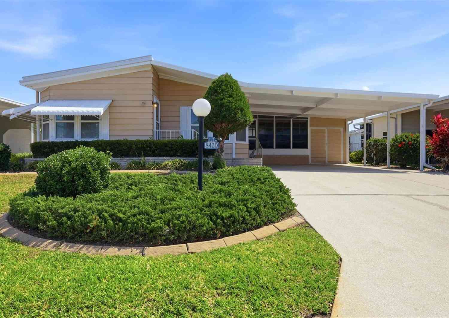 Mobile Home For Sale - 8420 Imperial Circle<br/> PALMETTO, FL 34221