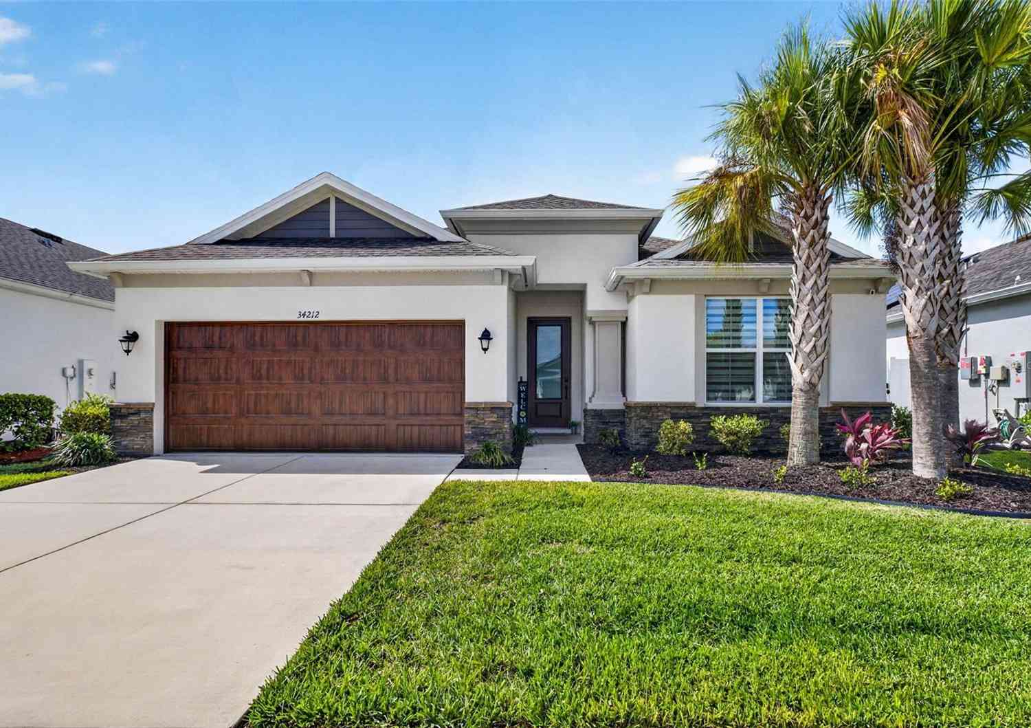 Homes For Sale - 34212 Evergreen Hill<br/> Wesley Chapel, FL 33545
