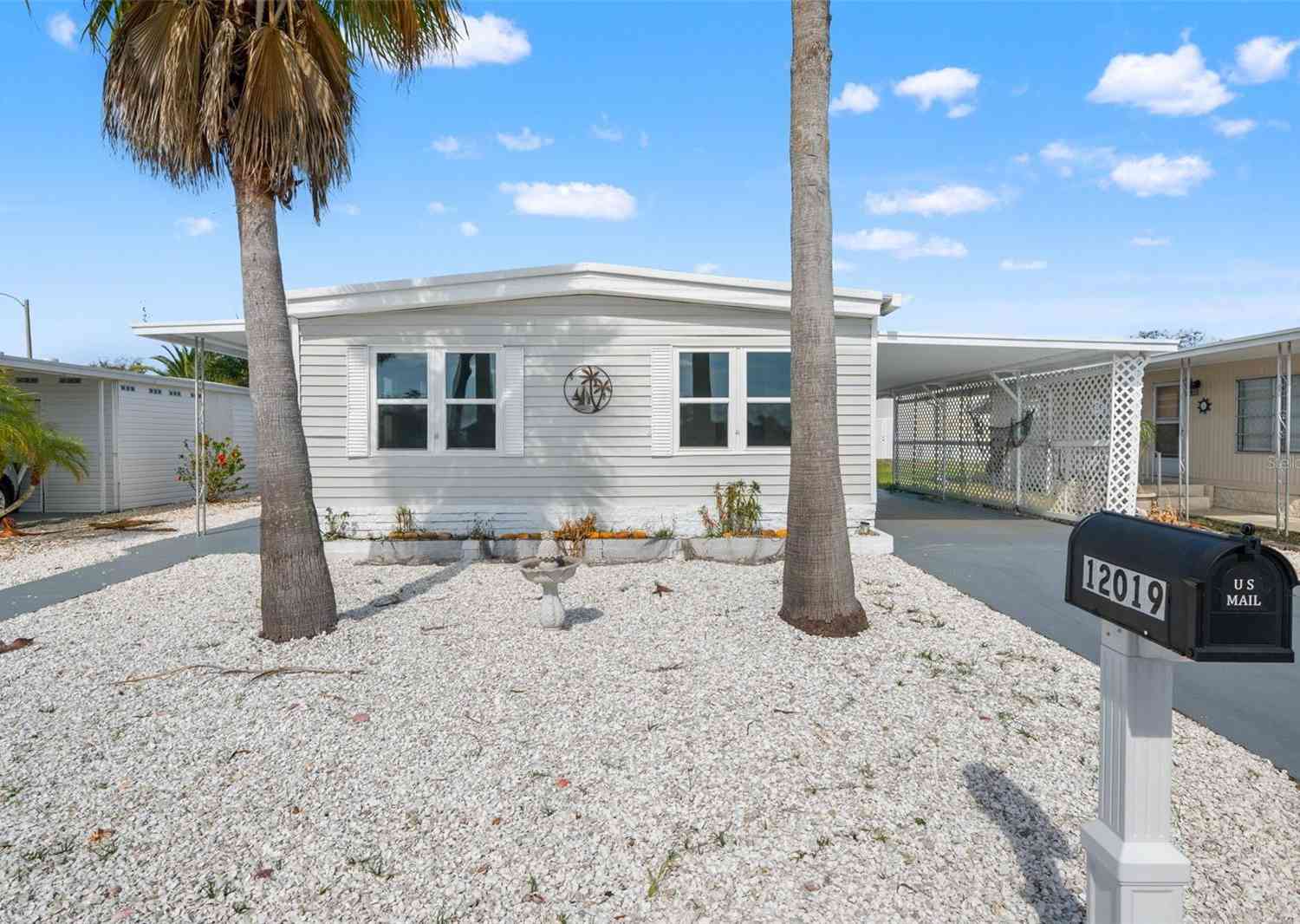 Mobile Home For Sale - 12019 Cartwright Drive<br/> HUDSON, FL 34667