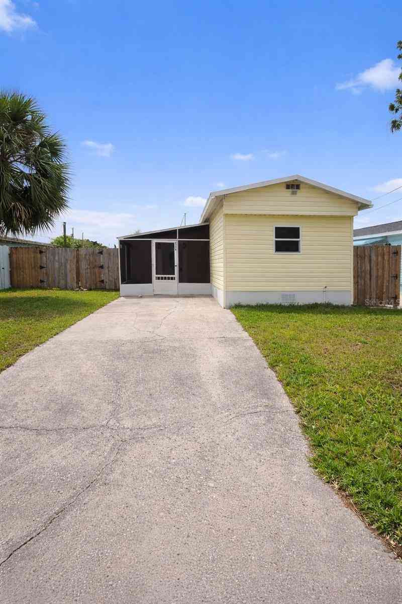 Mobile Home For Sale - 6726 Albatross Lane<br/> HUDSON, FL 34667