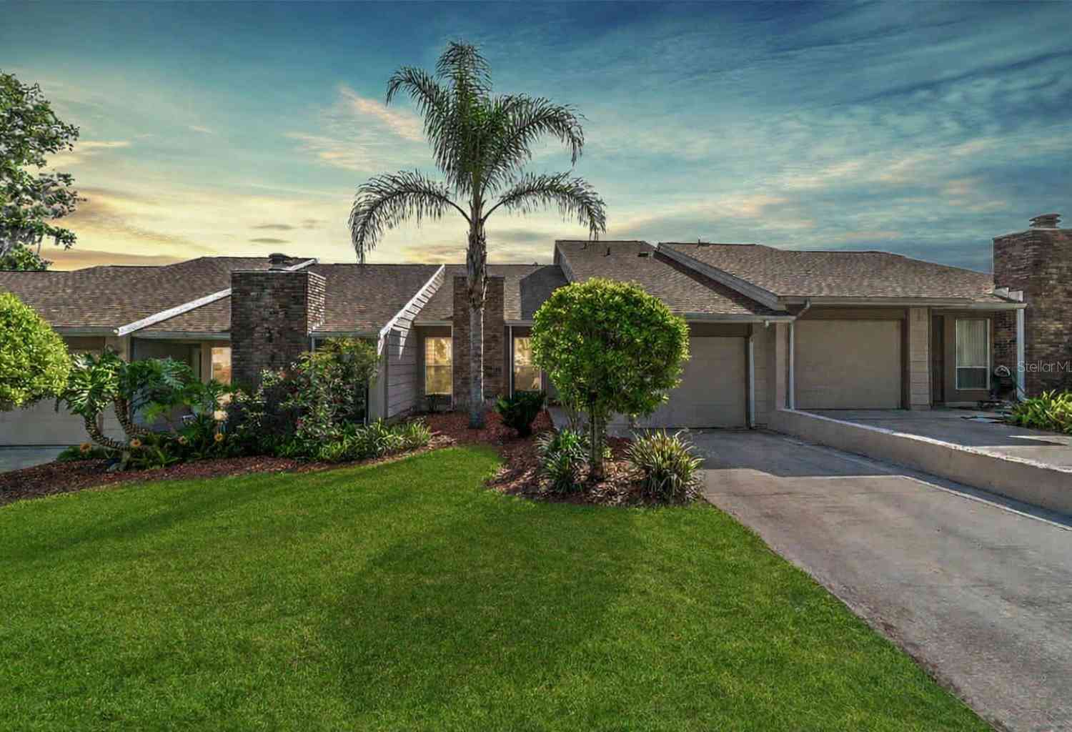 Townhouse For Sale - 2318 SE 19th Circle<br/> OCALA, FL 34471