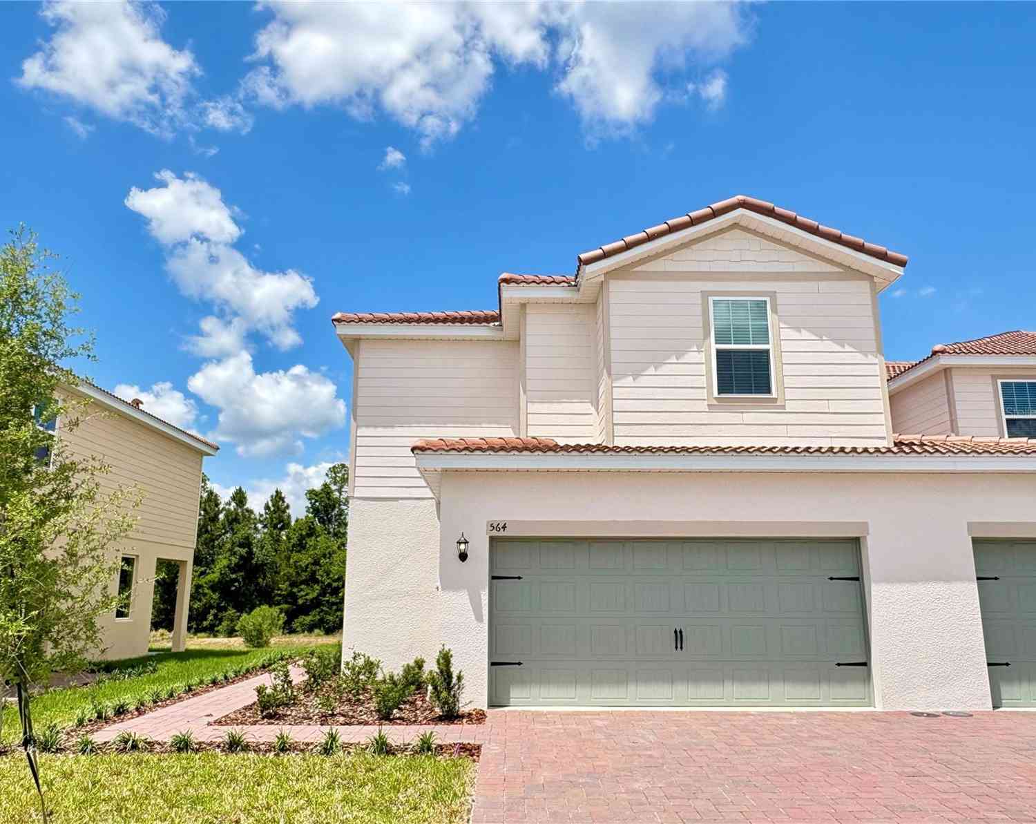 Townhouse For Sale - 564 Bay Leaf Drive<br/> POINCIANA, FL 34759