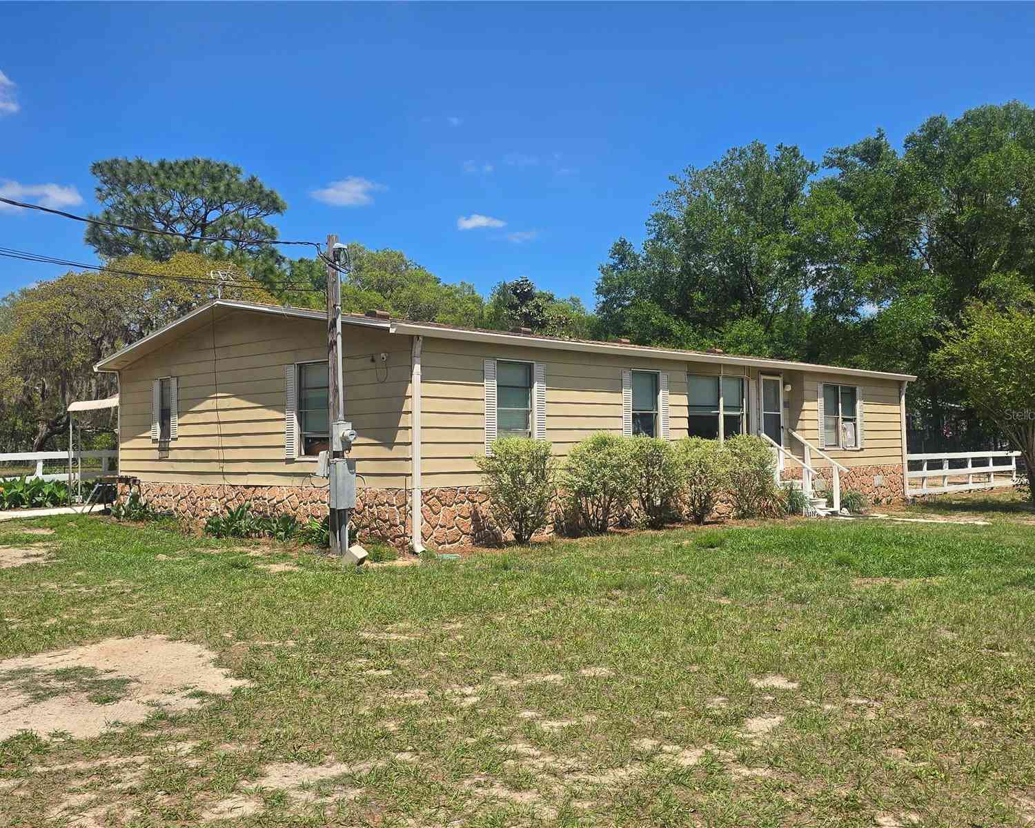 Mobile Home For Sale - 1099 E La Salle Street<br/> HERNANDO, FL 34442