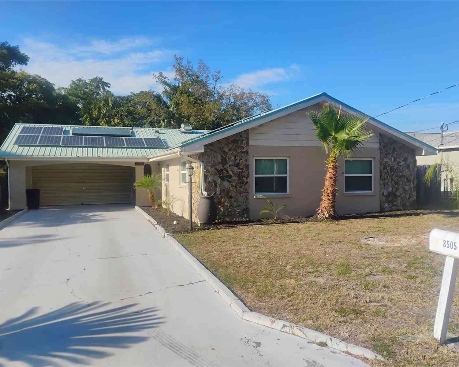 Homes For Sale - 8505 Jolly Roger Drive<br/> HUDSON, FL 34667