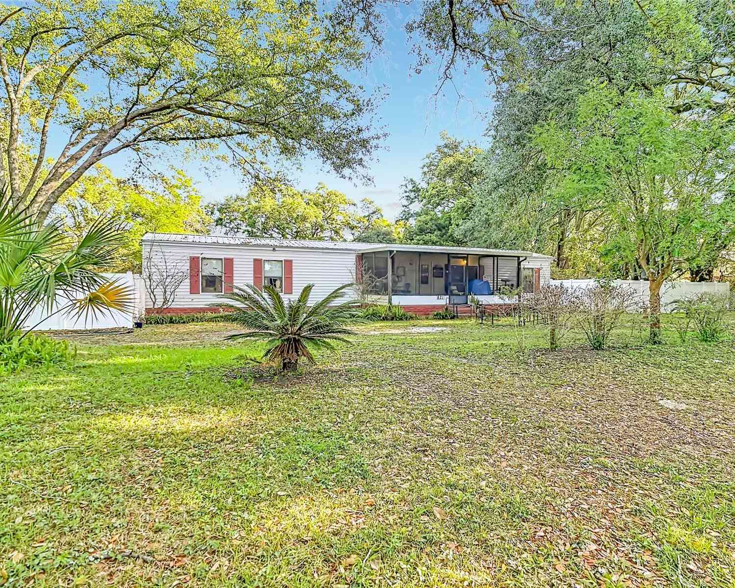 Mobile Home For Sale - 821 Irene Drive<br/> AUBURNDALE, FL 33823