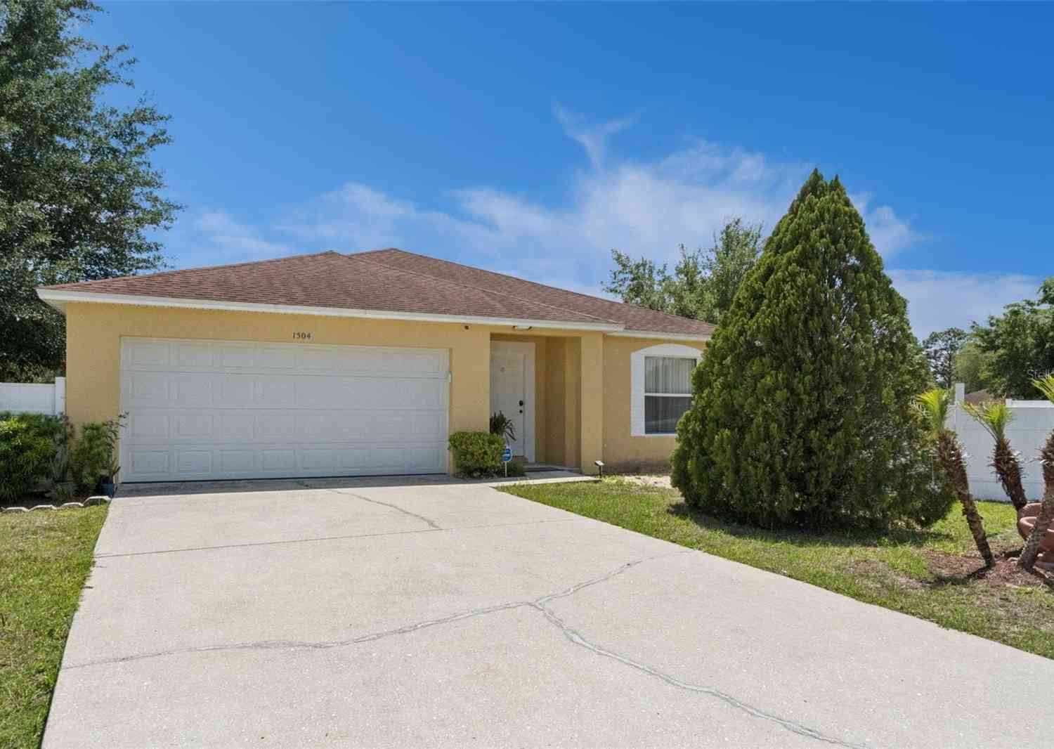 Homes For Sale - 1504 Fort Meade Place<br/> KISSIMMEE, FL 34759