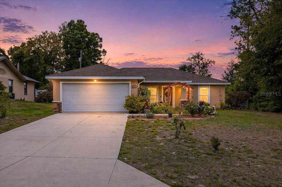 Homes For Sale - 14544 SW 24th Court Road<br/> OCALA, FL 34473