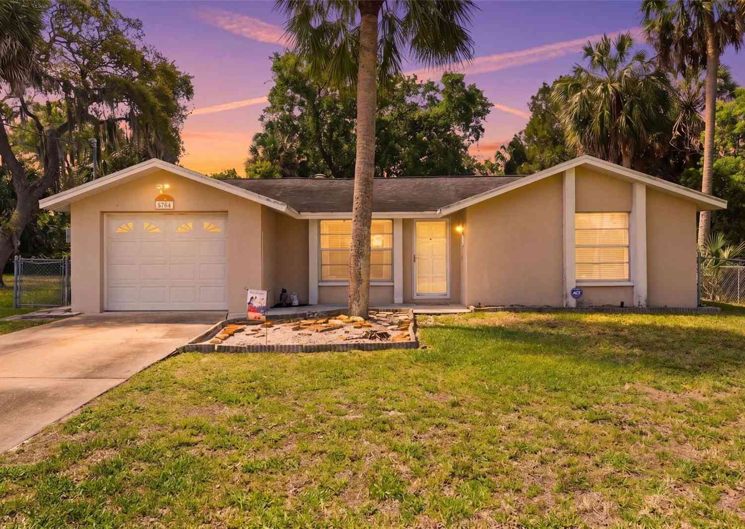 Homes For Sale - 8704 Long Boat Lane<br/> HUDSON, FL 34667