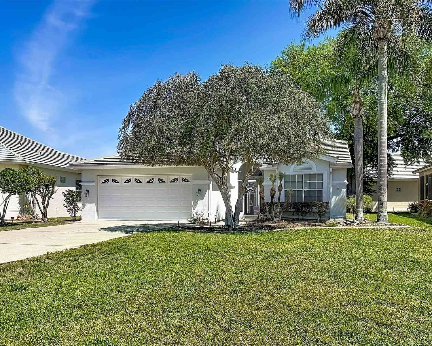 Homes For Sale - 9289 Penelope Drive<br/> WEEKI WACHEE, FL 34613