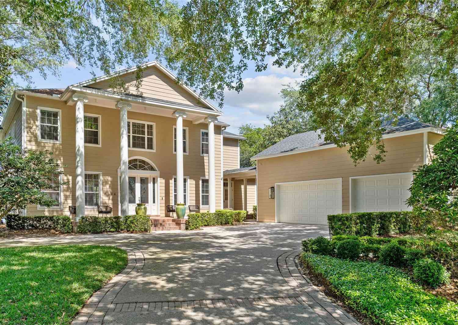 Homes For Sale - 6036 Greatwater Dr<br/> Windermere, FL 34786