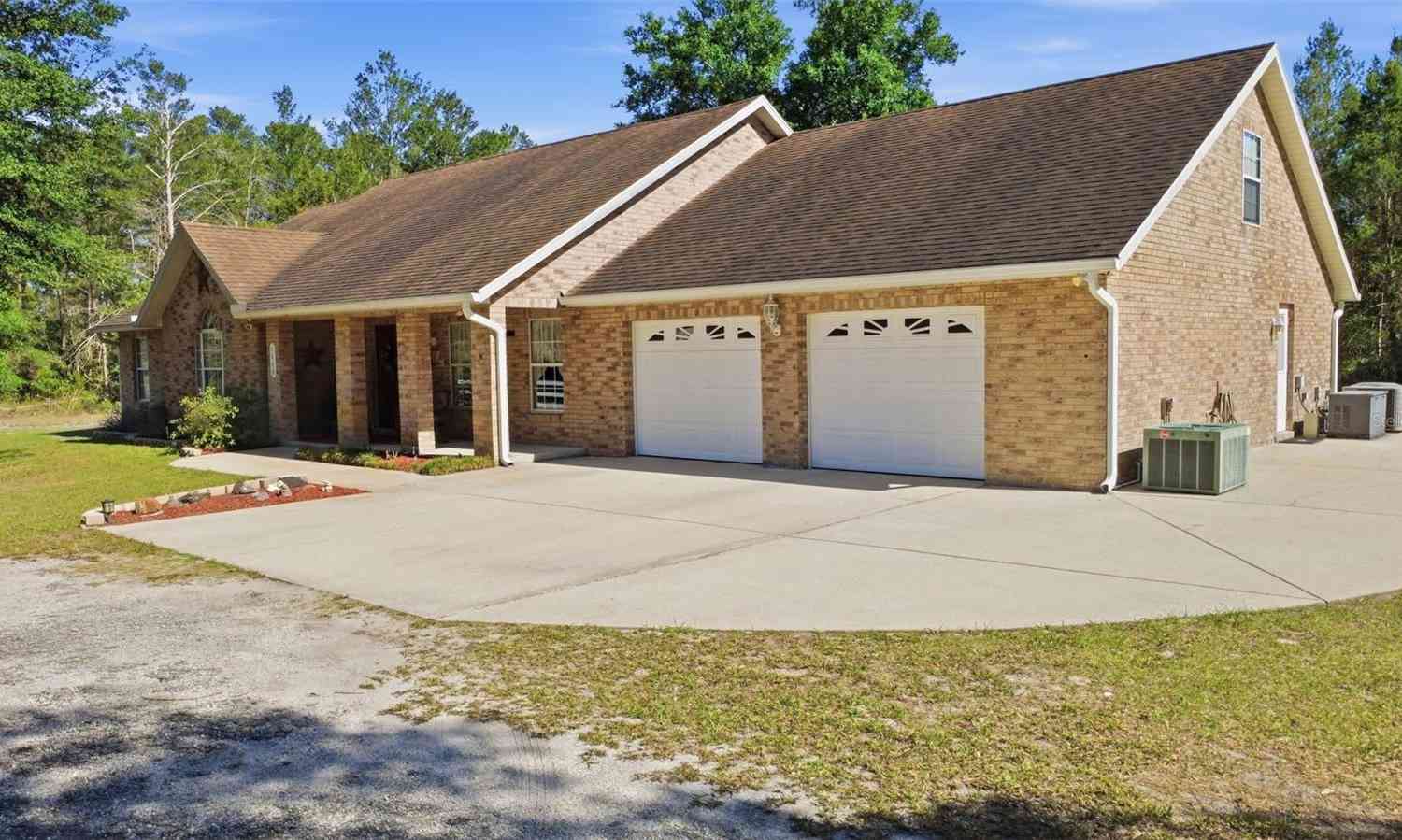 Homes For Sale - 1640 Red Dog Road<br/> DE LEON SPRINGS, FL 32130