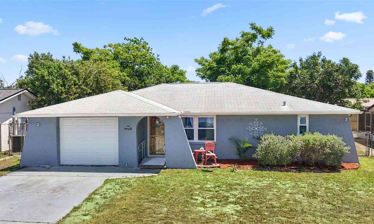 Homes For Sale - 8840 Carmen Lane<br/> PORT RICHEY, FL 34668