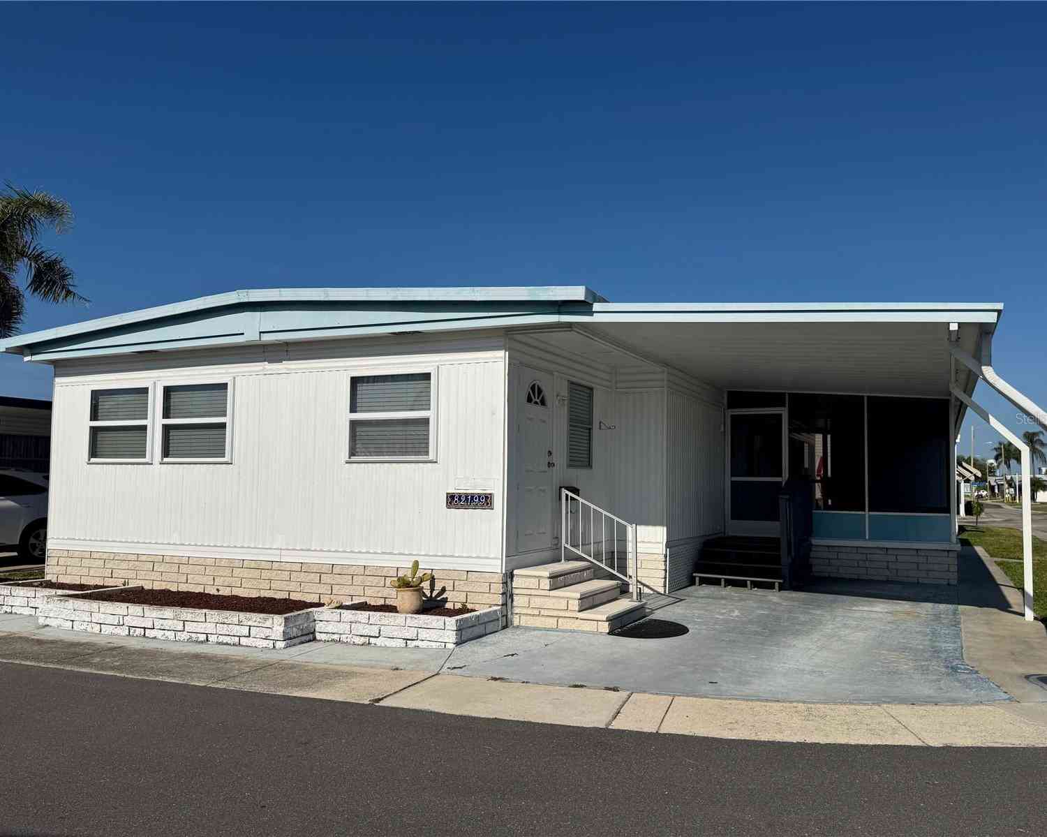 Mobile Home For Sale - 82199 F Street #199<br/> PINELLAS PARK, FL 33781