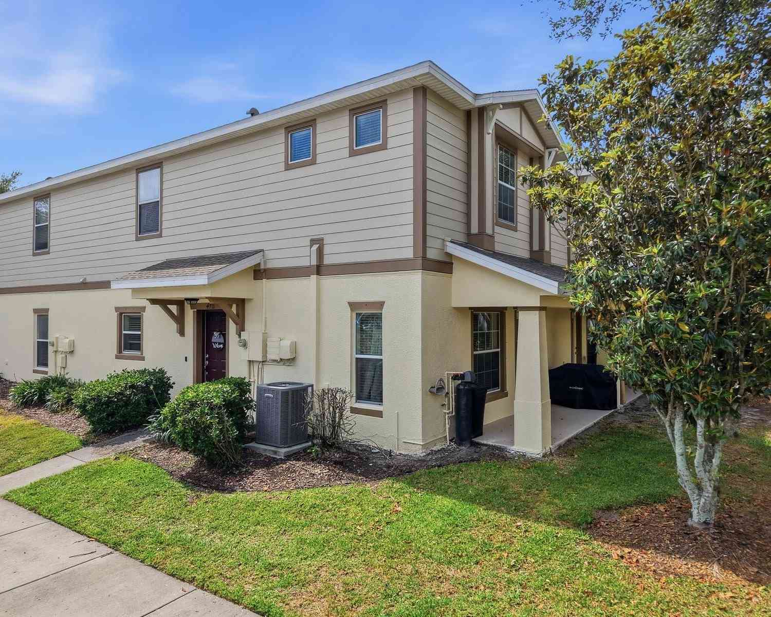 Townhouse For Sale - 4711 Chatterton Way<br/> RIVERVIEW, FL 33578