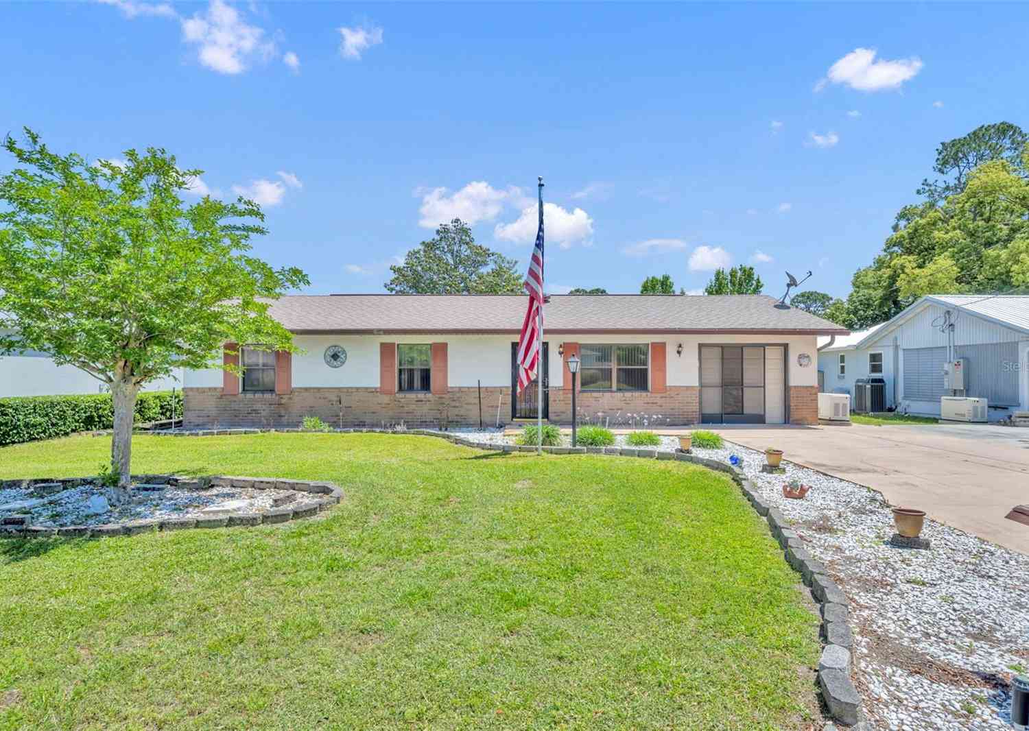 Homes For Sale - 221 Grande Vista Street<br/> DEBARY, FL 32713