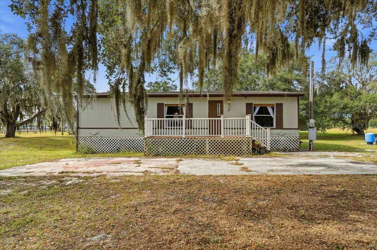 Mobile Home For Sale - 1020 98<br/> FROSTPROOF, FL 33843