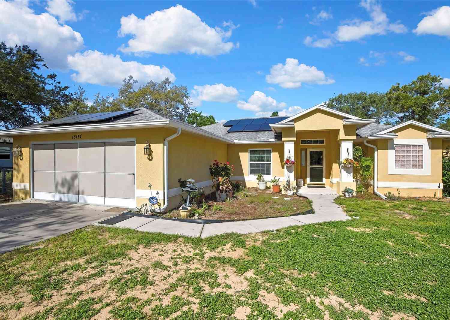 Homes For Sale - 15157 Duck Hawk Road<br/> WEEKI WACHEE, FL 34614