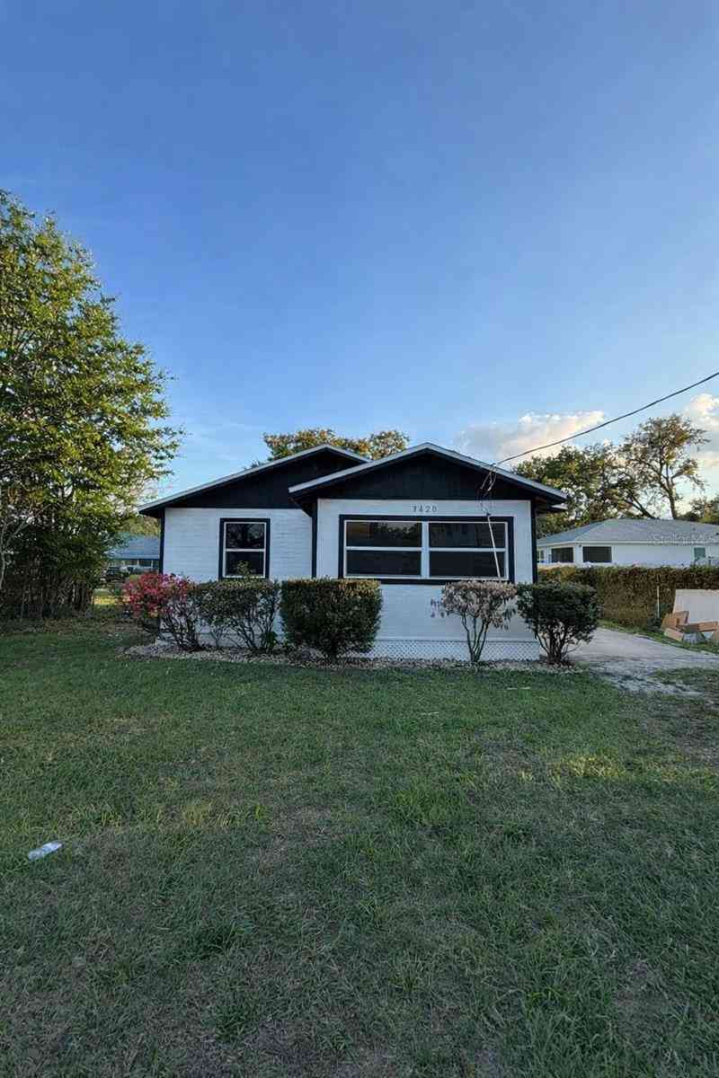 Homes For Sale - 3420 Avenue R<br/> WINTER HAVEN, FL 33881