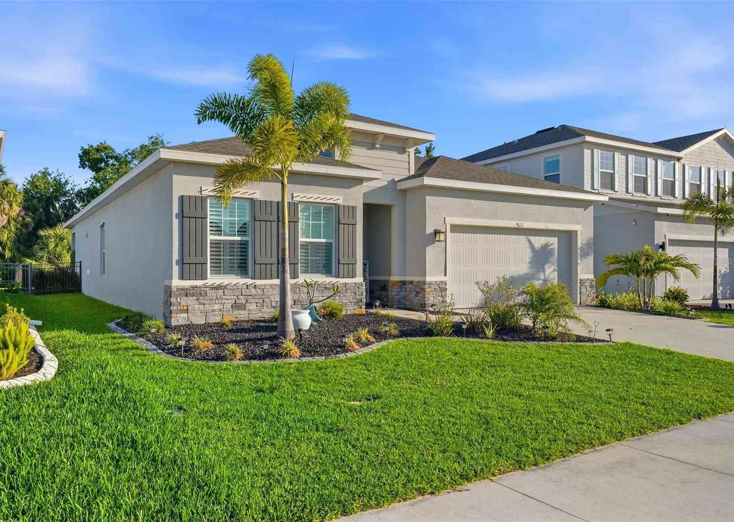 Homes For Sale - 9822 Eventide Trail<br/> PARRISH, FL 34219