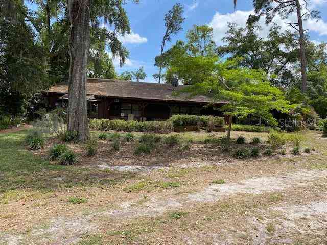Homes For Sale - 716 Alpine Street<br/> ALTAMONTE SPRINGS, FL 32701