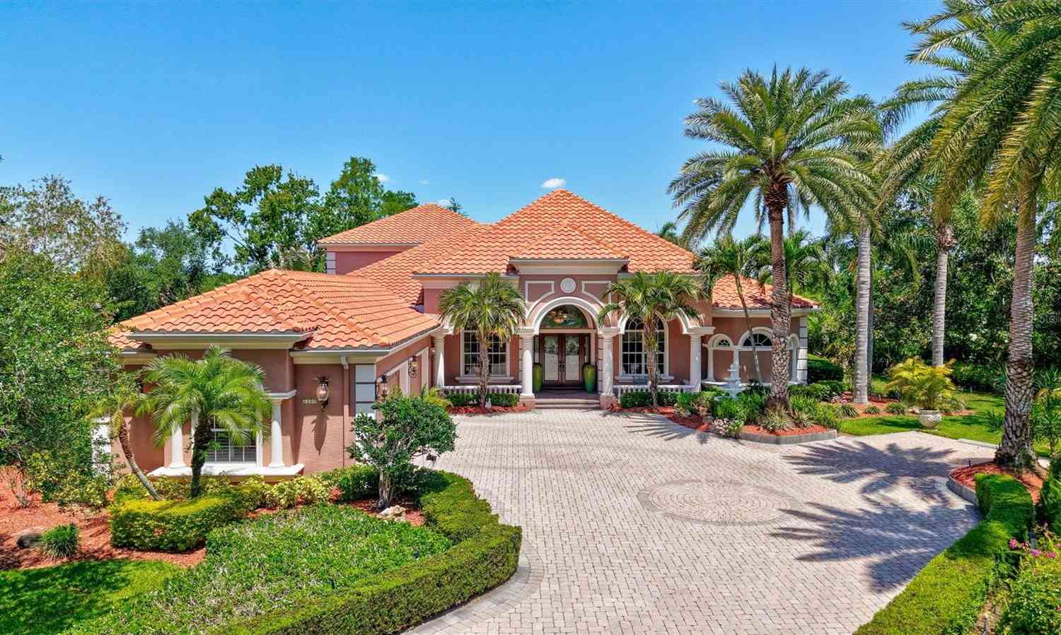 Homes For Sale - 5207 Sand Lake Court<br/> SARASOTA, FL 34238