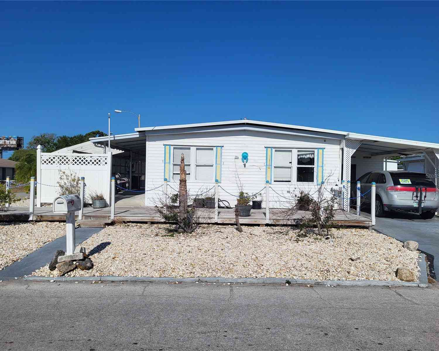 Mobile Home For Sale - 12017 Cartwright Drive<br/> HUDSON, FL 34667