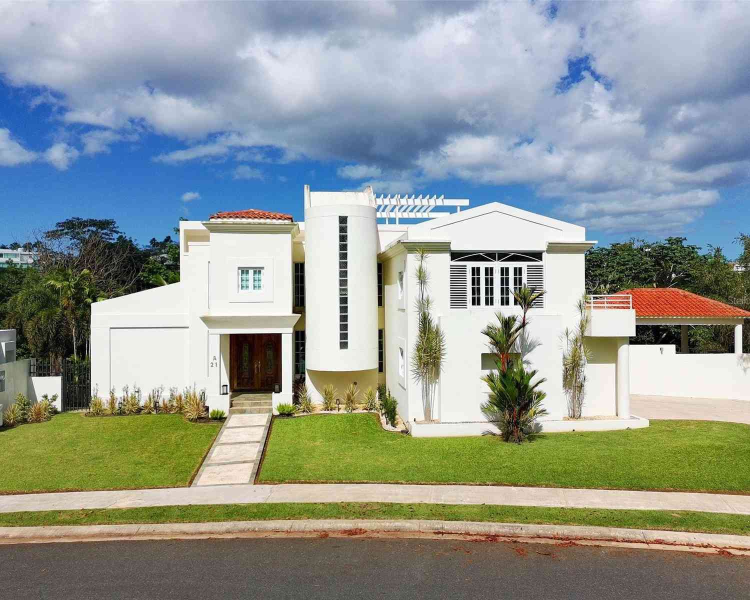 Homes For Sale - A21 Calle Poppy, Parque Forestal #A21<br/> SAN JUAN, PR 00926