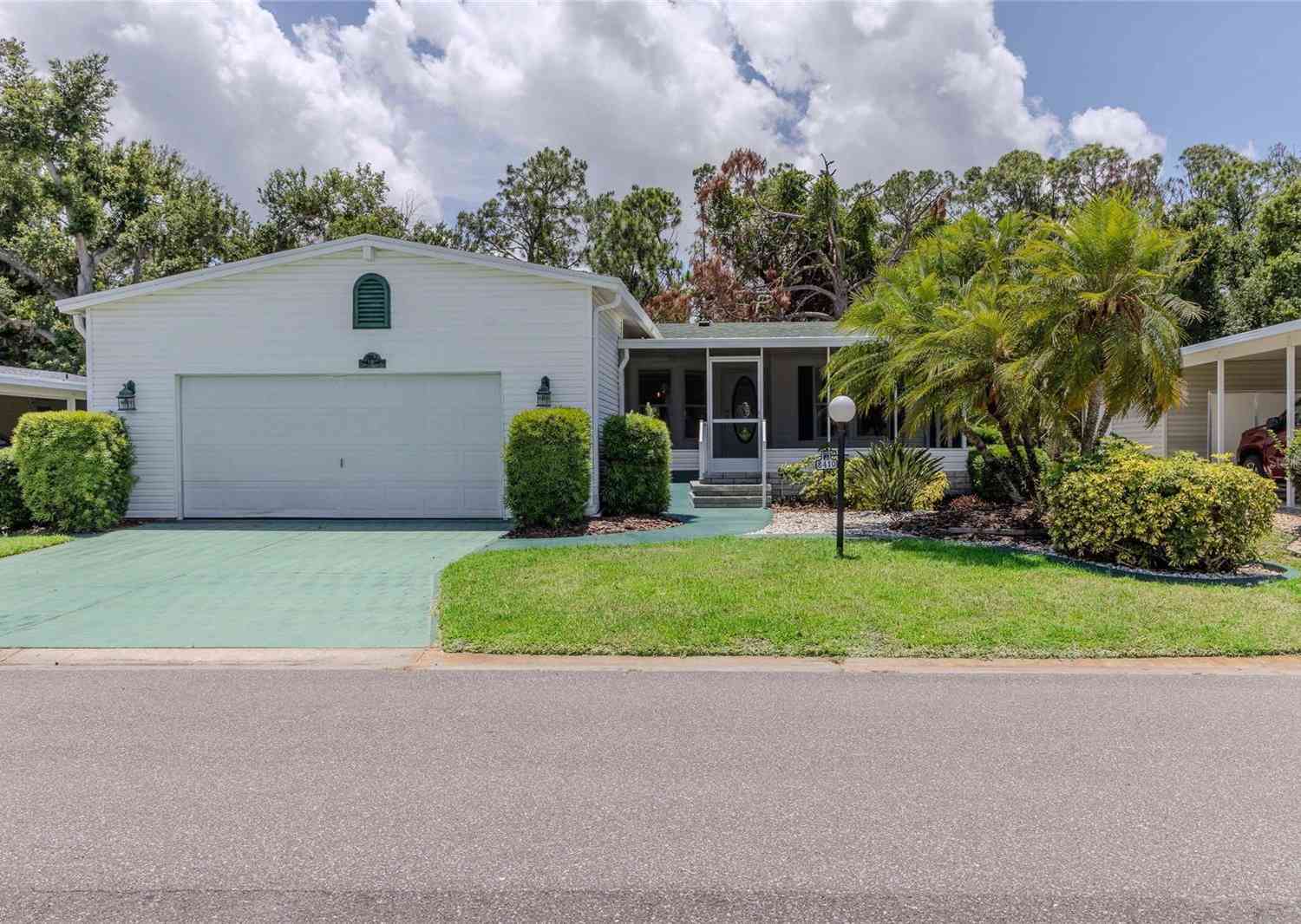 Mobile Home For Sale - 8410 Castle Garden Road<br/> PALMETTO, FL 34221