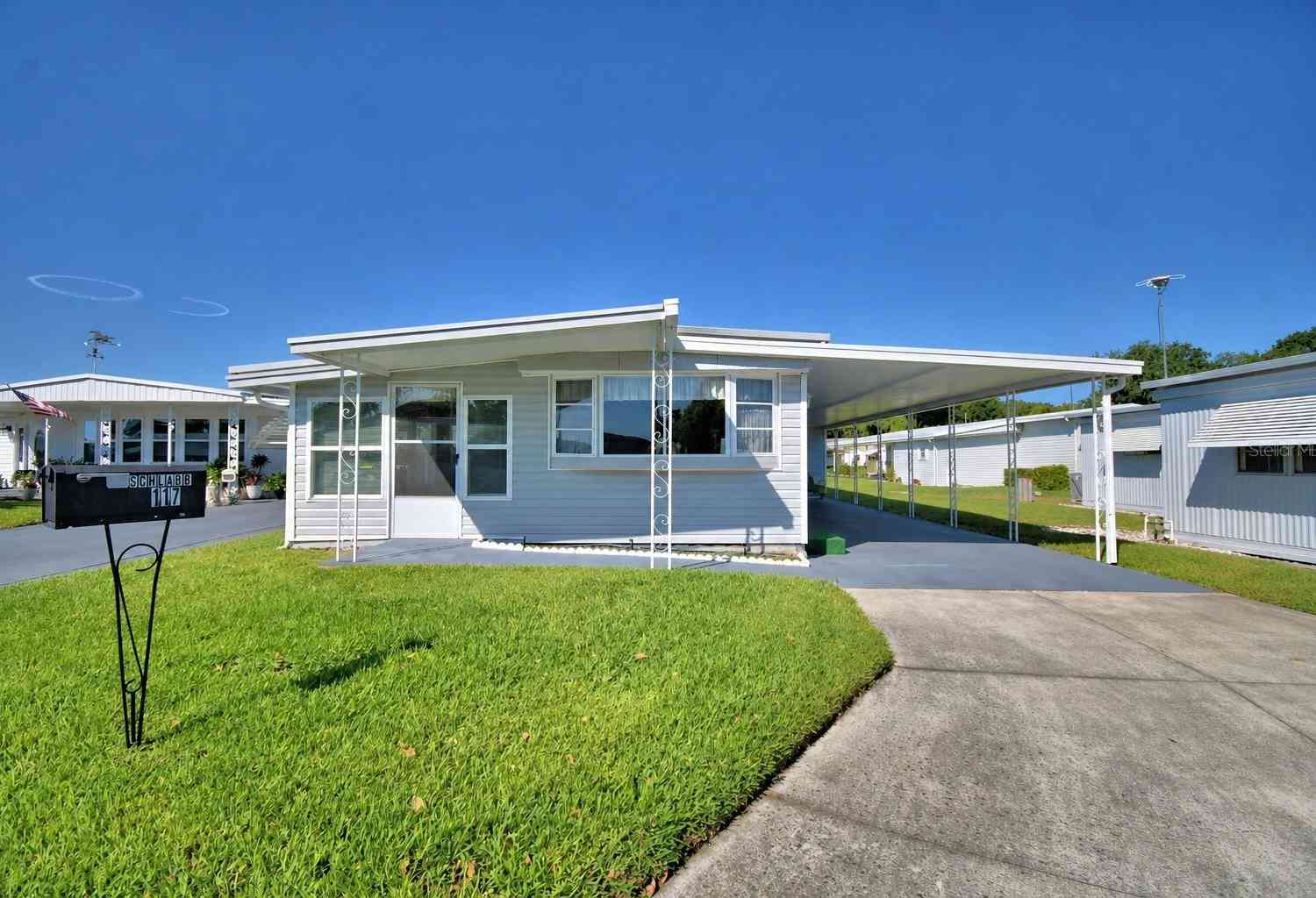 Mobile Home For Sale - 117 Holiday Lane<br/> AUBURNDALE, FL 33823