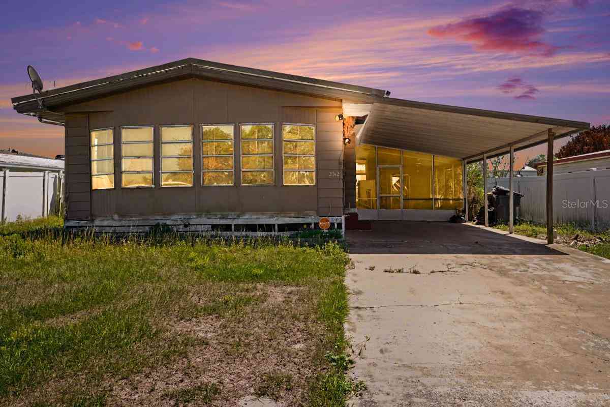 Mobile Home For Sale - 2312 Kay Street<br/> LAKE ALFRED, FL 33850