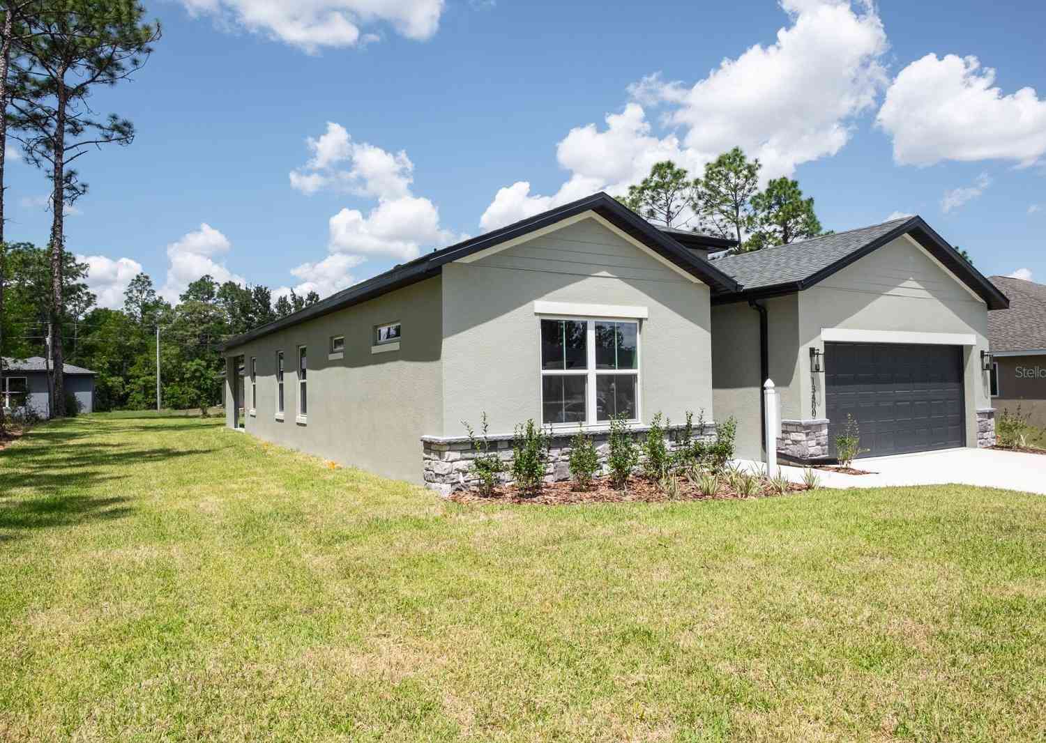 Homes For Sale - 13400 SW 77th Court<br/> OCALA, FL 34473