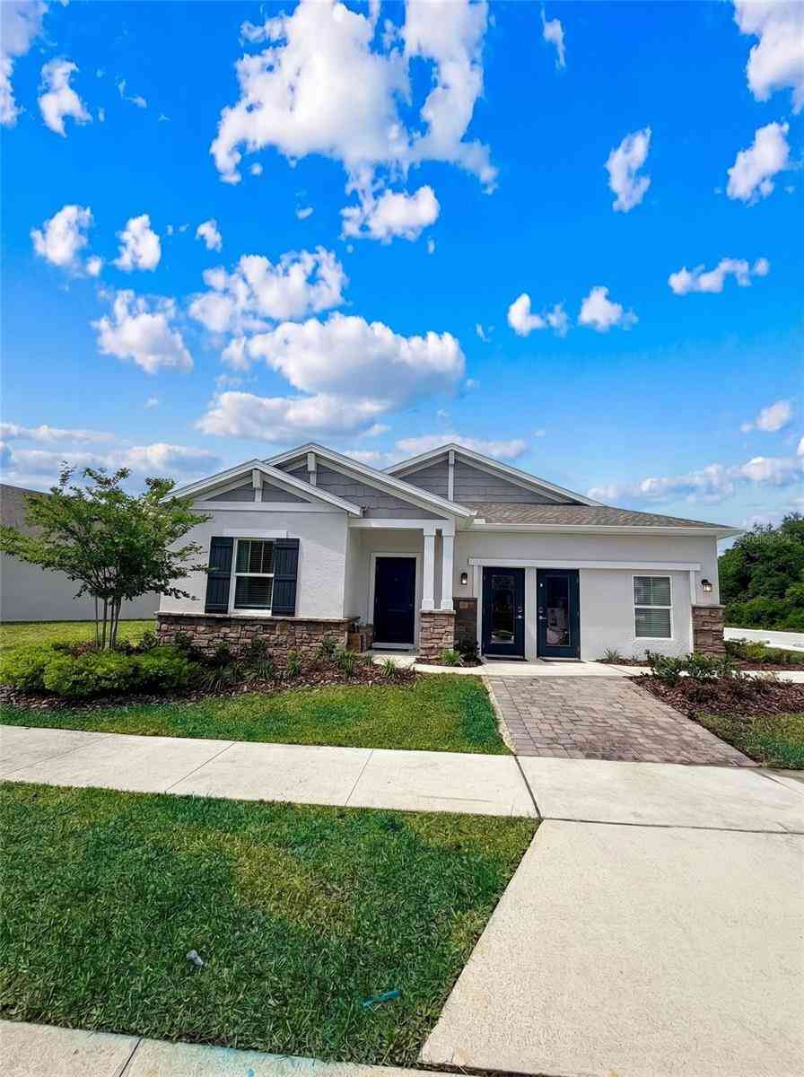 Homes For Sale - 639 Terrapin Drive<br/> DEBARY, FL 32713
