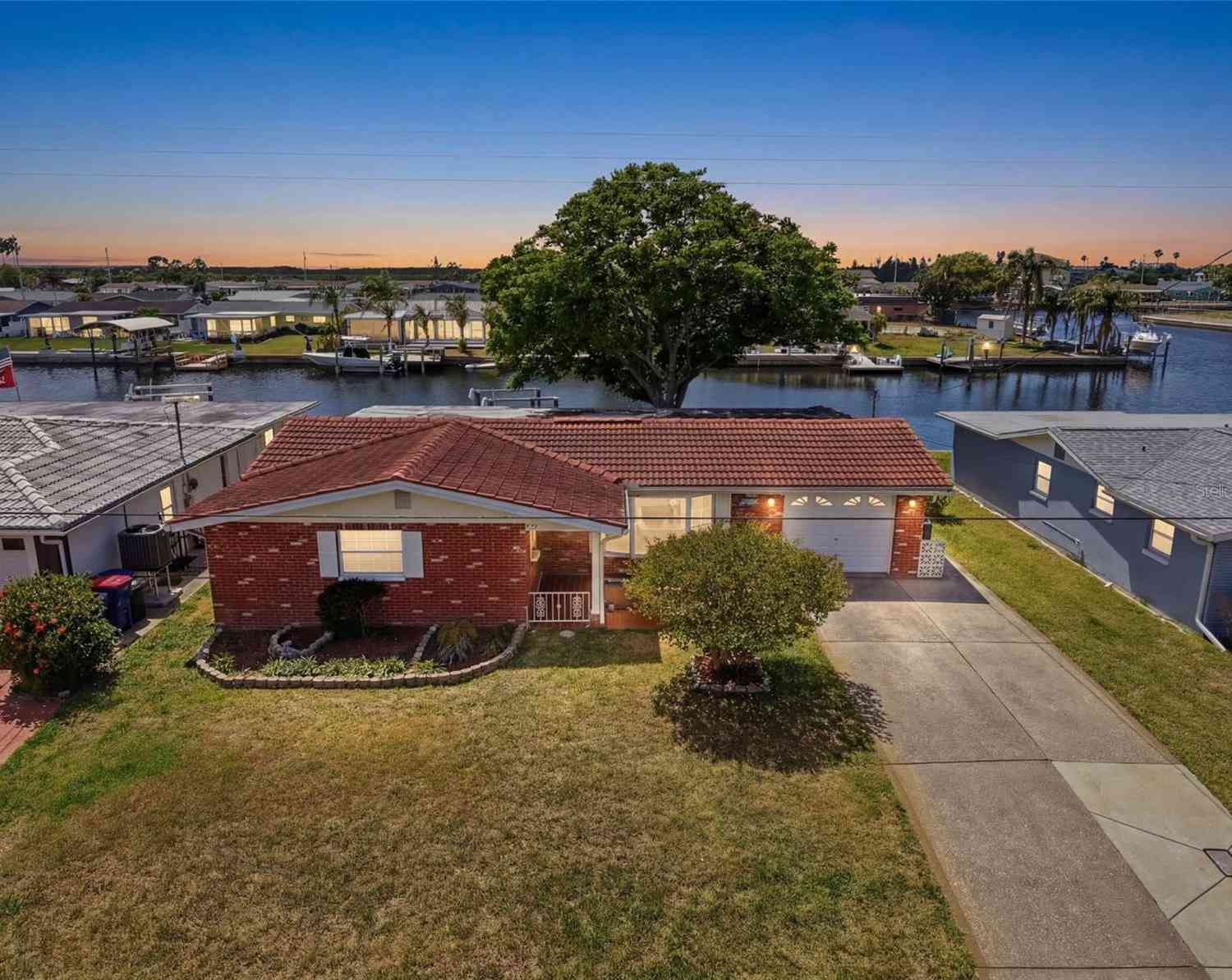 Homes For Sale - 12813 3rd Isle<br/> HUDSON, FL 34667