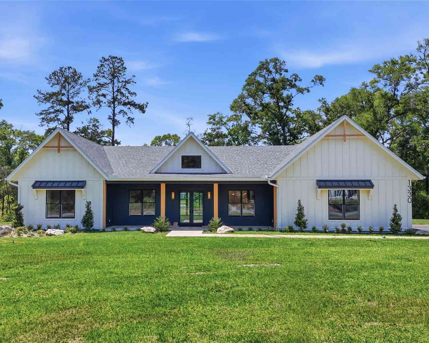 Homes For Sale - 1330 SW 175 Court<br/> NEWBERRY, FL 32669