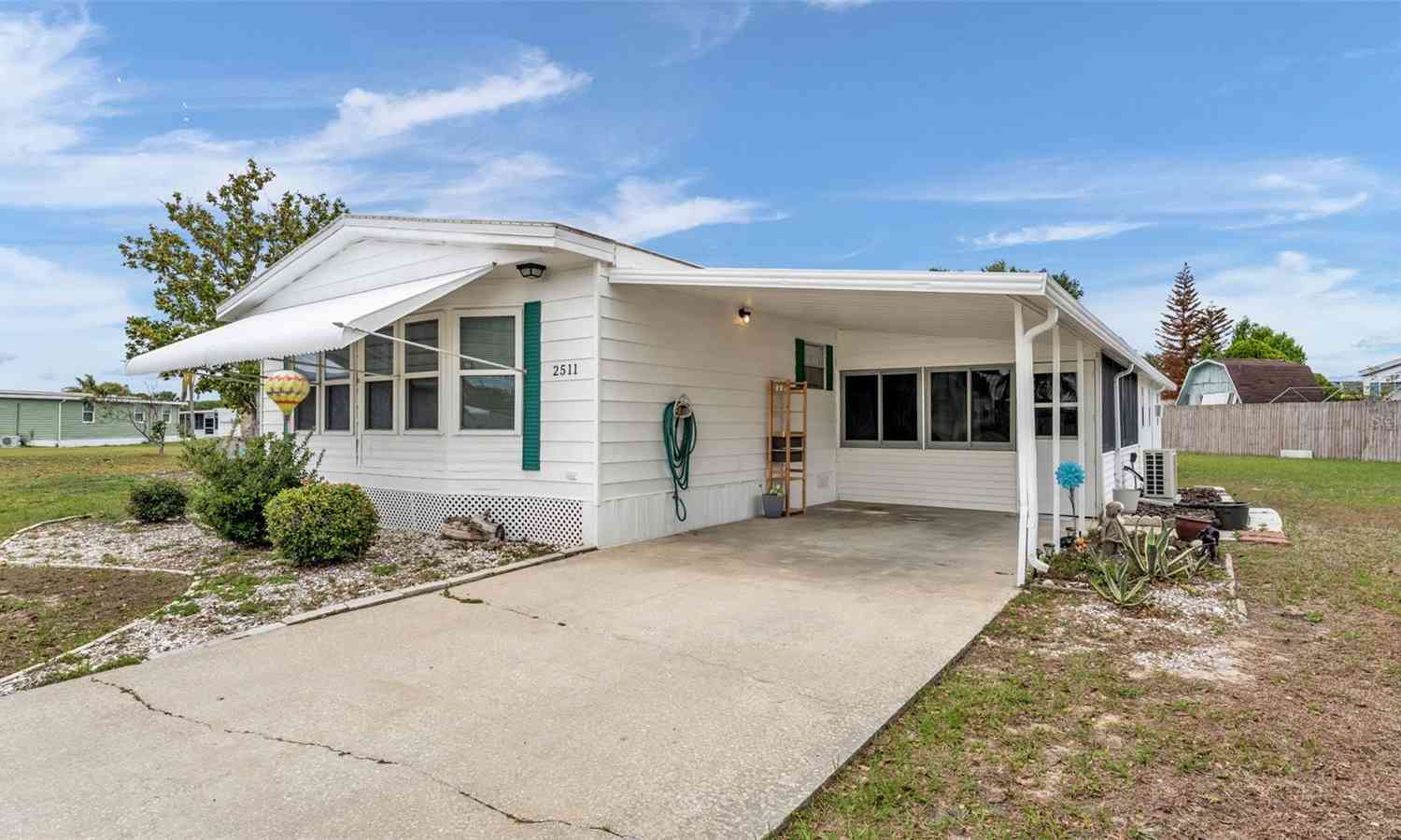 Mobile Home For Sale - 2511 Martha Court<br/> LAKE ALFRED, FL 33850