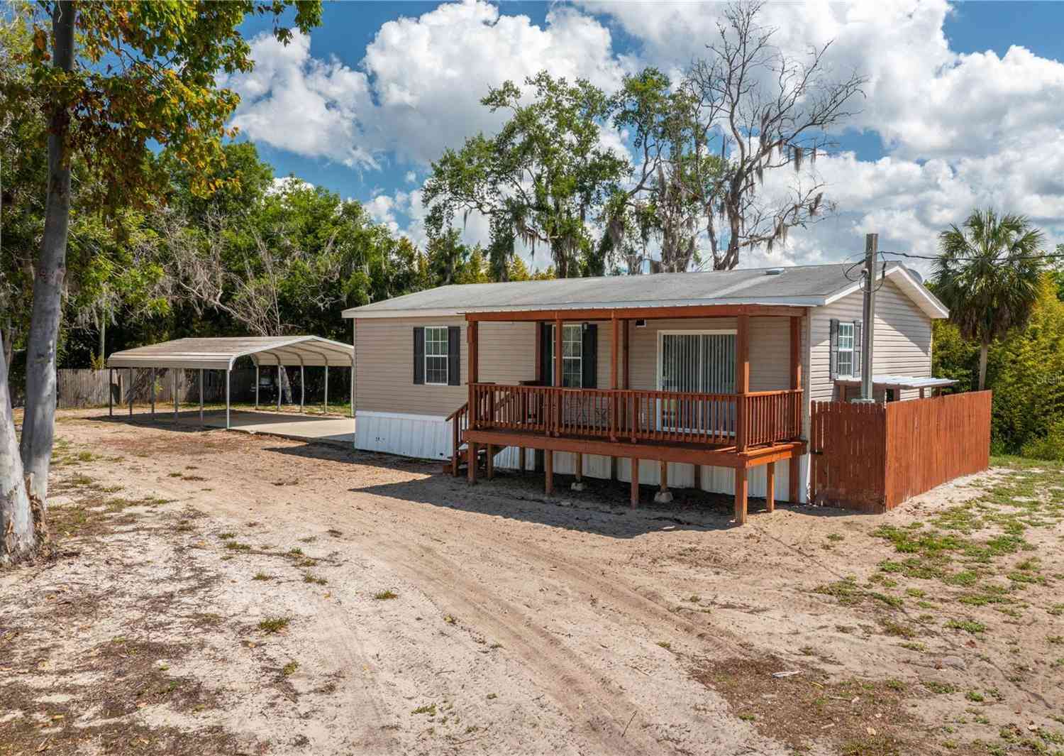 Mobile Home For Sale - 991 Bay Court<br/> FROSTPROOF, FL 33843