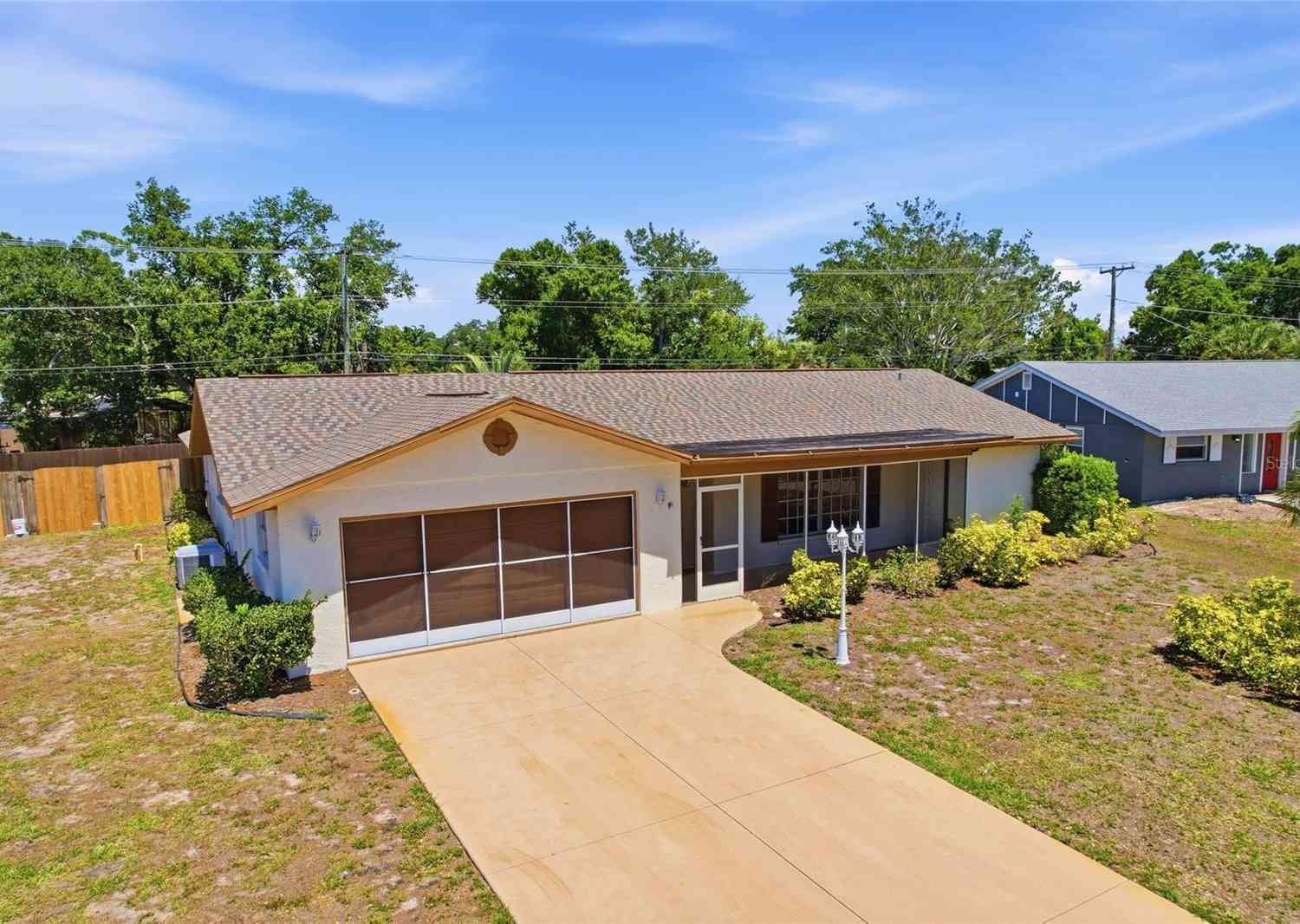 Homes For Sale - 290 Mount Vernon Drive<br/> VENICE, FL 34293