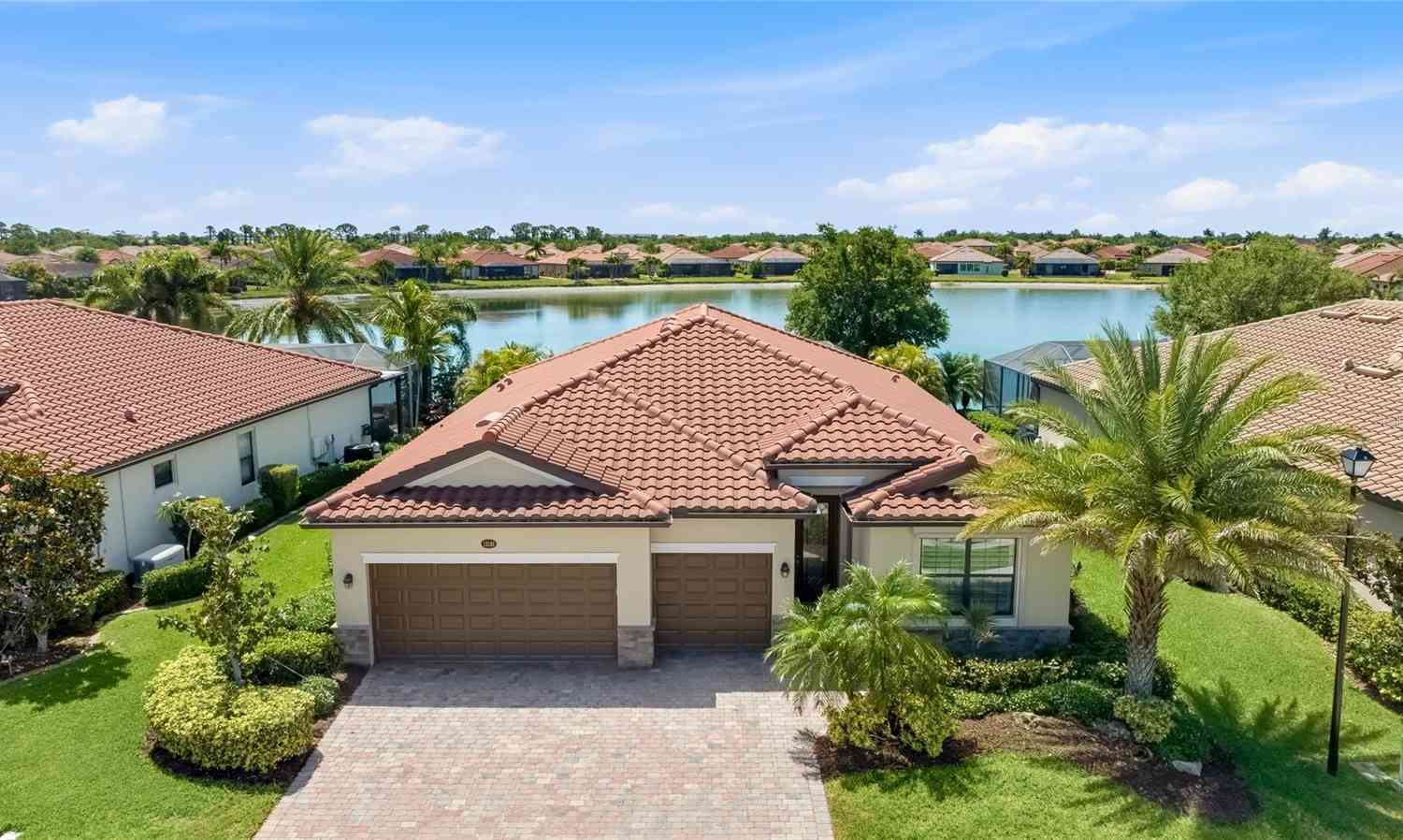 Homes For Sale - 13195 Amerigo Lane<br/> VENICE, FL 34293